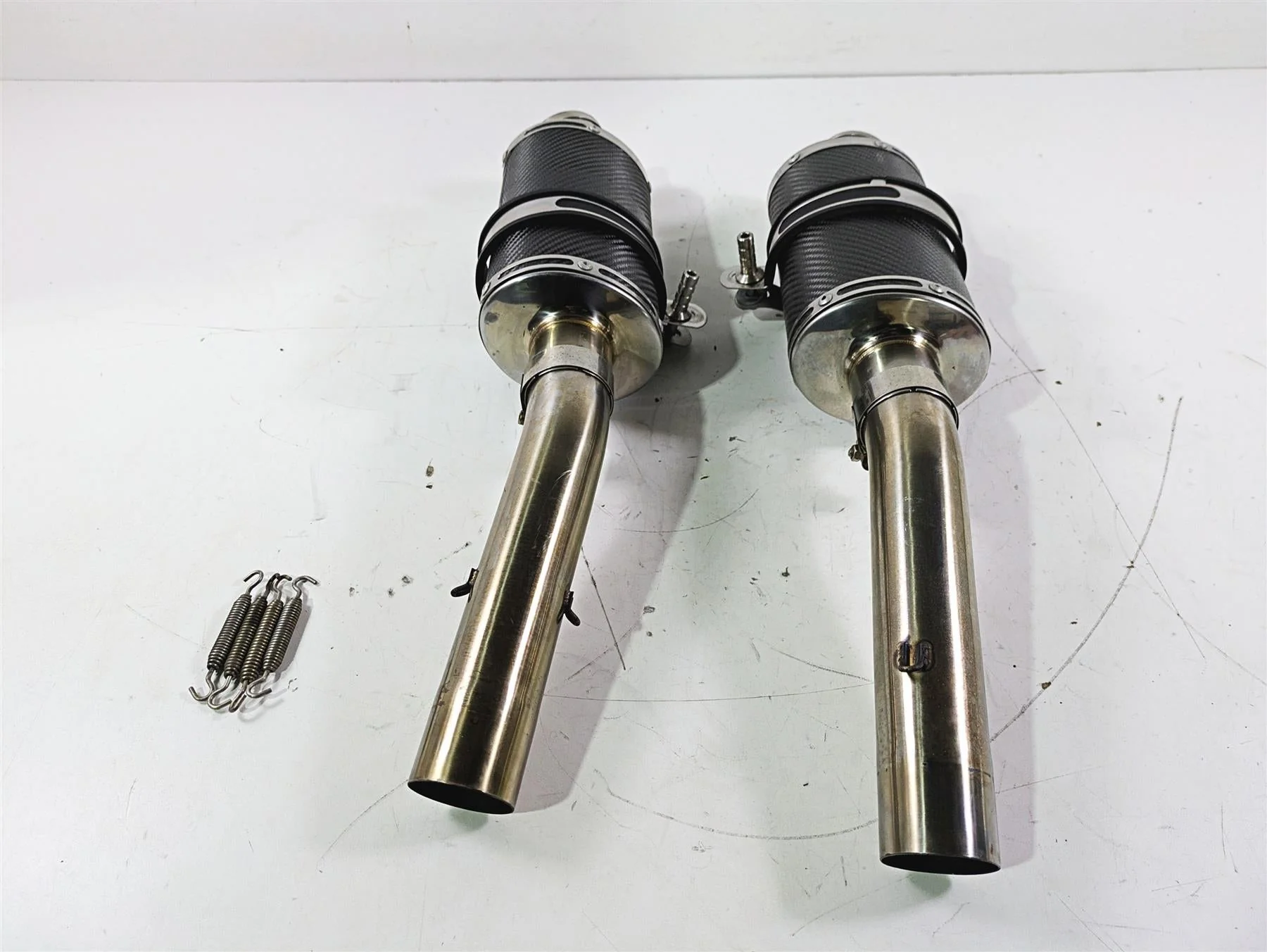 2008 Aprilia RSVR 1000 Factory Delkevic 225mm Carbon Exhaust Muffler Set KIT0318 - Image 2