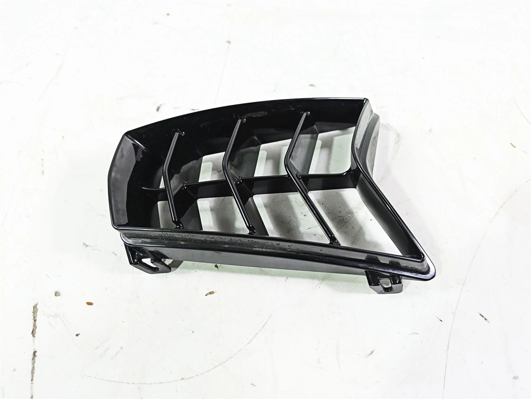 2008 Aprilia RSVR 1000 Factory Font Intake Cover Fairing Guard AP8184681 - Image 2