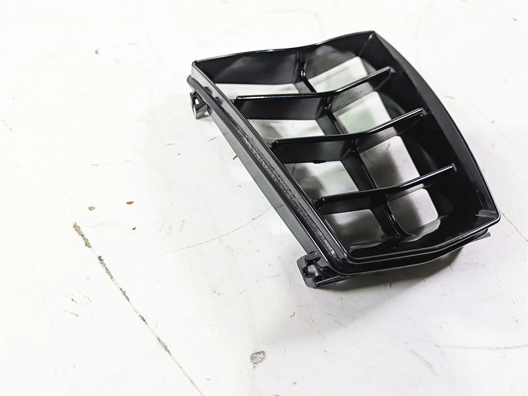 2008 Aprilia RSVR 1000 Factory Font Intake Cover Fairing Guard AP8184681 - Image 7