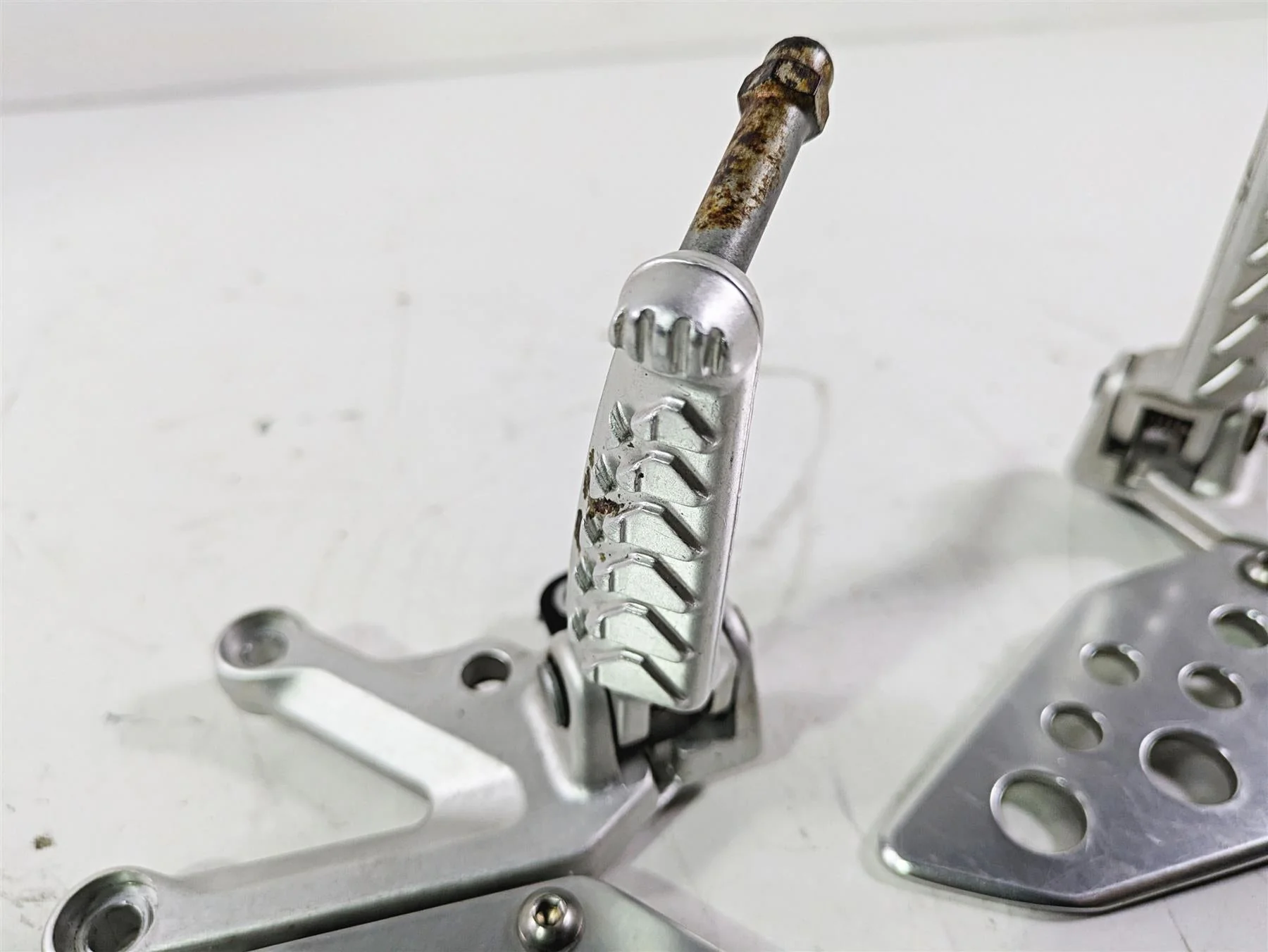 2008 Aprilia RSVR 1000 Factory Front Left Right Foot Peg Set AP8154069 AP8154070 - Image 7