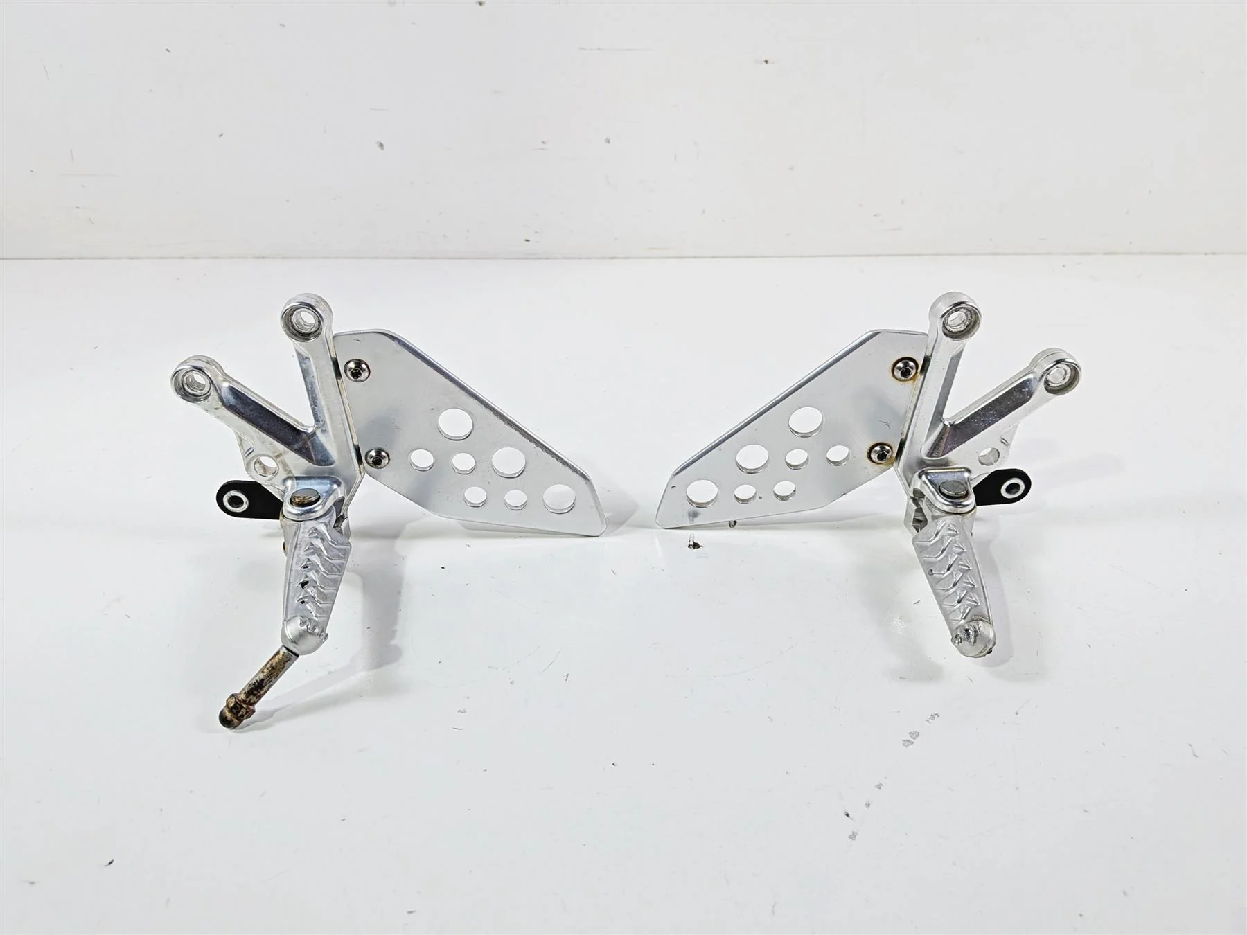 2008 Aprilia RSVR 1000 Factory Front Left & Right Foot Pegs AP8154069 AP8154070 - Image 2