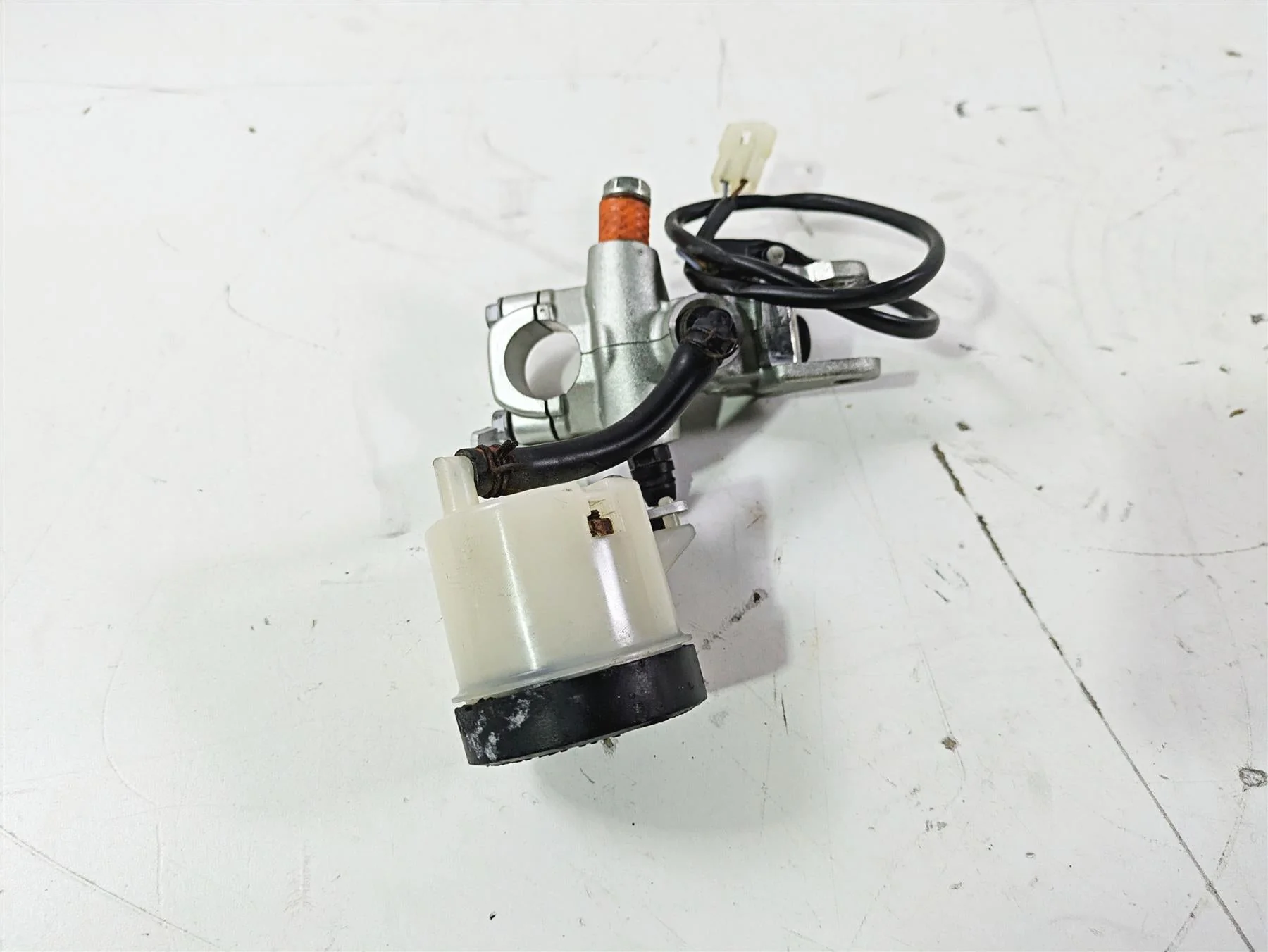2008 Aprilia RSVR 1000 Factory Brembo  Front Radial Brake Master Cylinder AP8133663 - Image 3