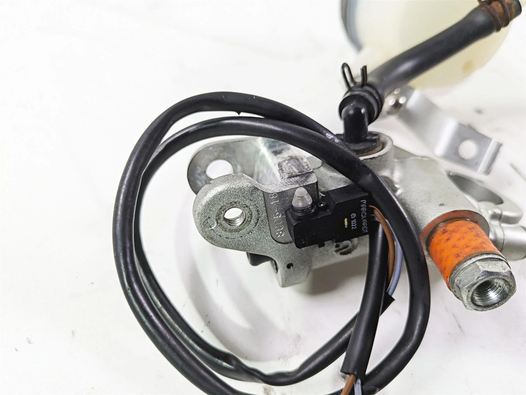 2008 Aprilia RSVR 1000 Factory Brembo  Front Radial Brake Master Cylinder AP8133663 - Image 5