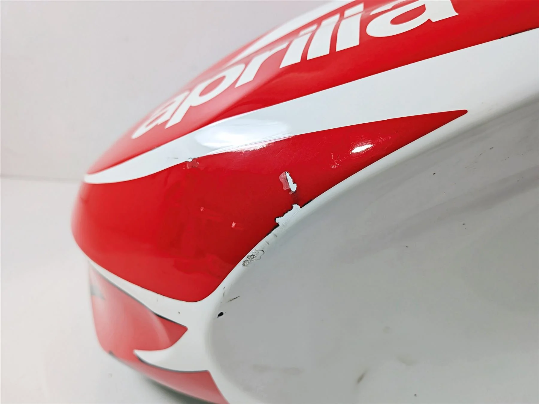 2008 Aprilia RSVR 1000 Factory Fuel Gas Petrol Tank 106207 - Image 11