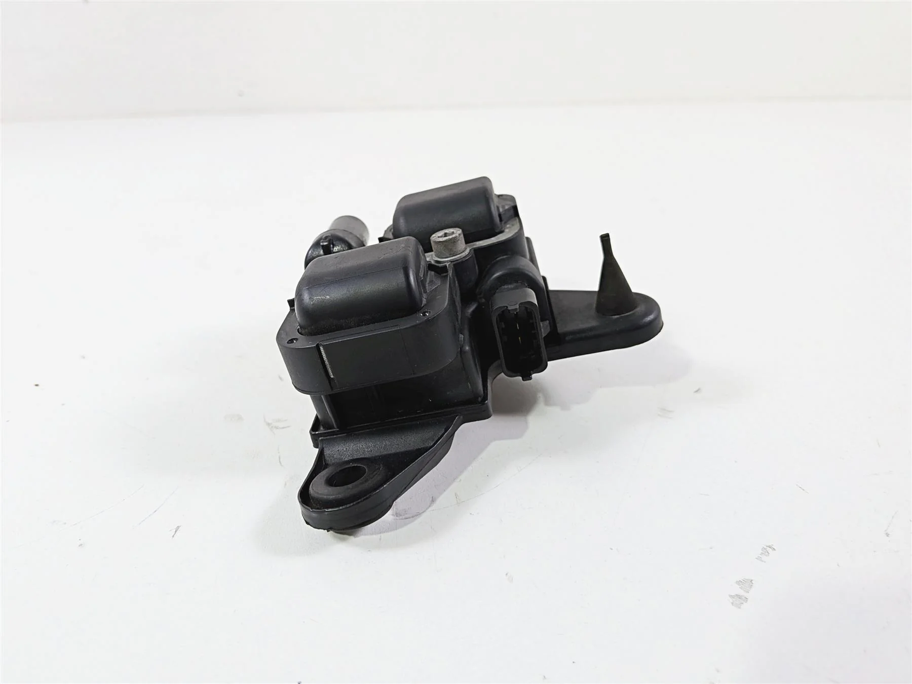 2008 Aprilia RSVR 1000 Factory Ignition Coils Set AP0266070 - Image 5