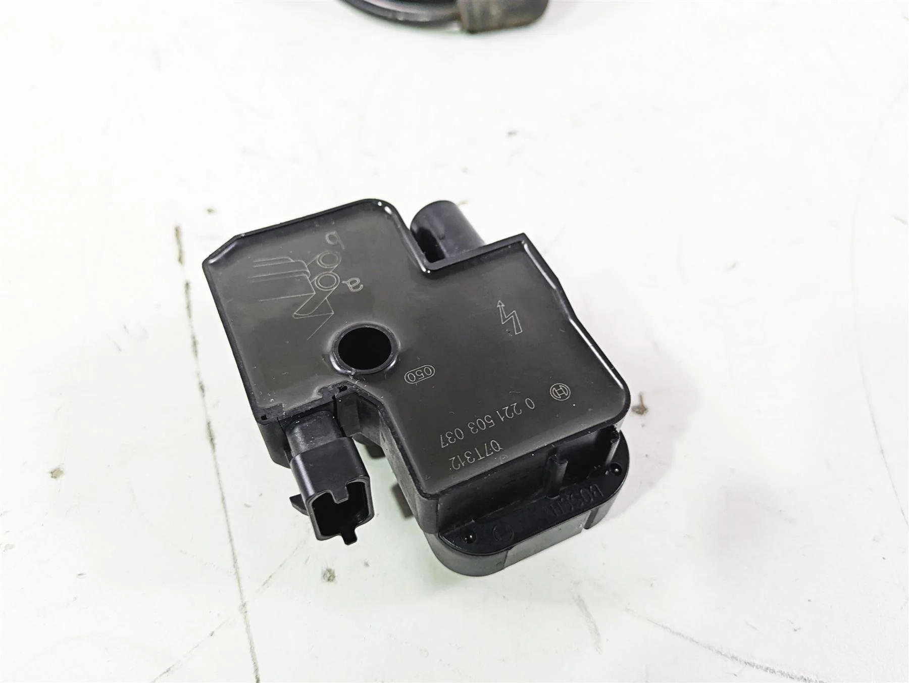2008 Aprilia RSVR 1000 Factory Ignition Coils + Wiring & Plugs Set AP0266070 - Image 10