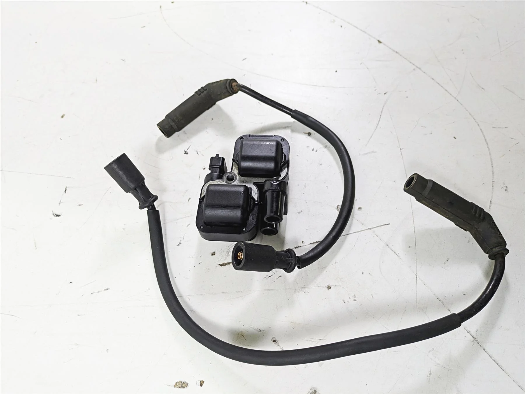 2008 Aprilia RSVR 1000 Factory Ignition Coils + Wiring & Plugs Set AP0266070 - Image 2