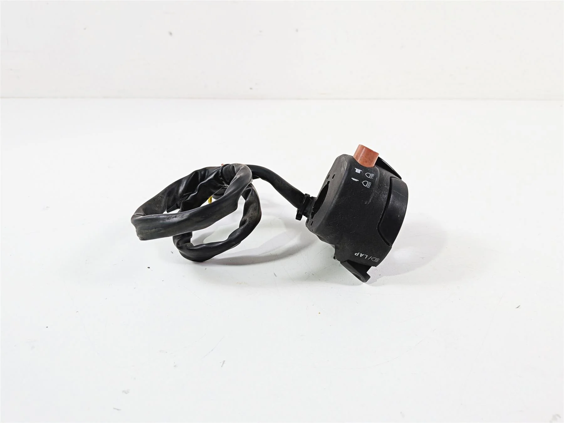 2008 Aprilia RSVR 1000 Factory Left Hand Control Switch Blinker Light AP8127365 - Image 4