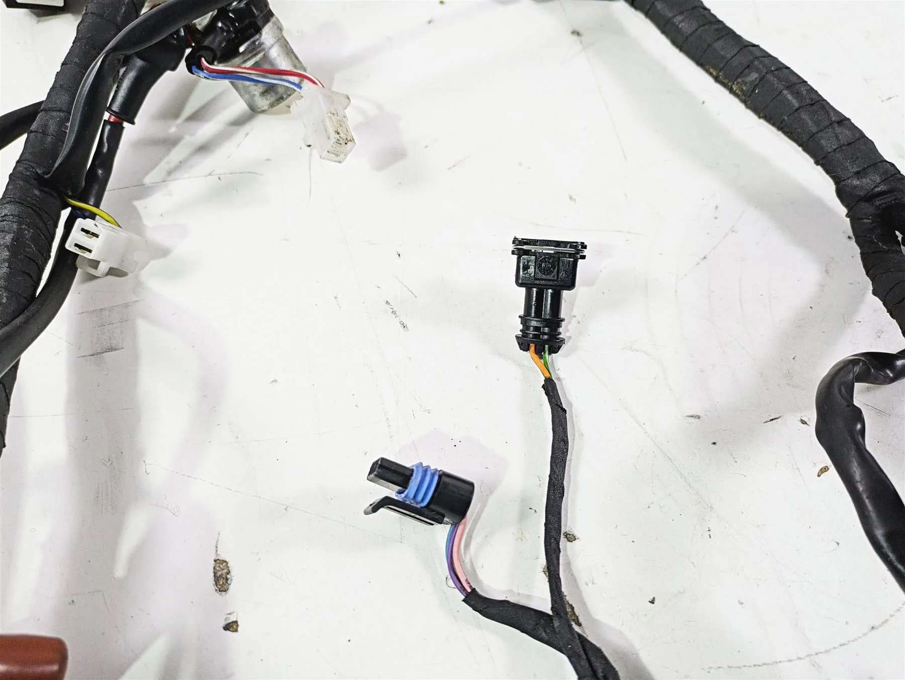 2008 Aprilia RSVR 1000 Factory Main Wiring Harness Loom - No Cuts AP8127681 - Image 11