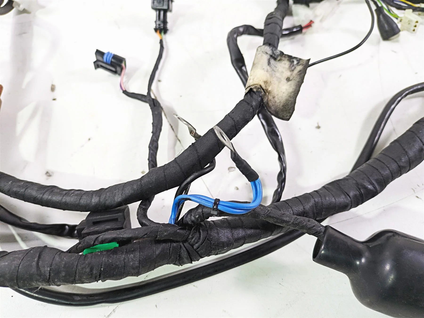 2008 Aprilia RSVR 1000 Factory Main Wiring Harness Loom - No Cuts AP8127681 - Image 2
