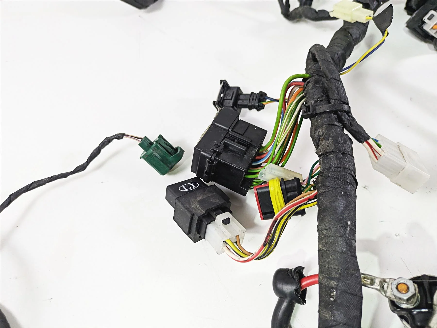 2008 Aprilia RSVR 1000 Factory Main Wiring Harness Loom - No Cuts AP8127681 - Image 5