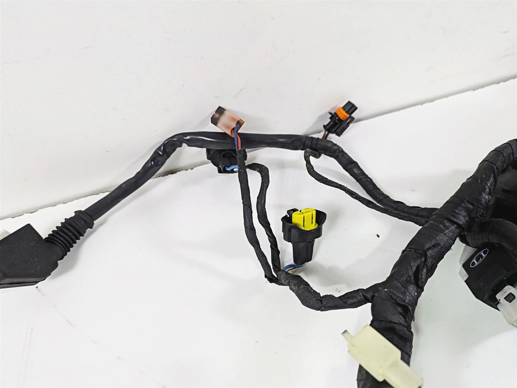 2008 Aprilia RSVR 1000 Factory Main Wiring Harness Loom - No Cuts AP8127681 - Image 6