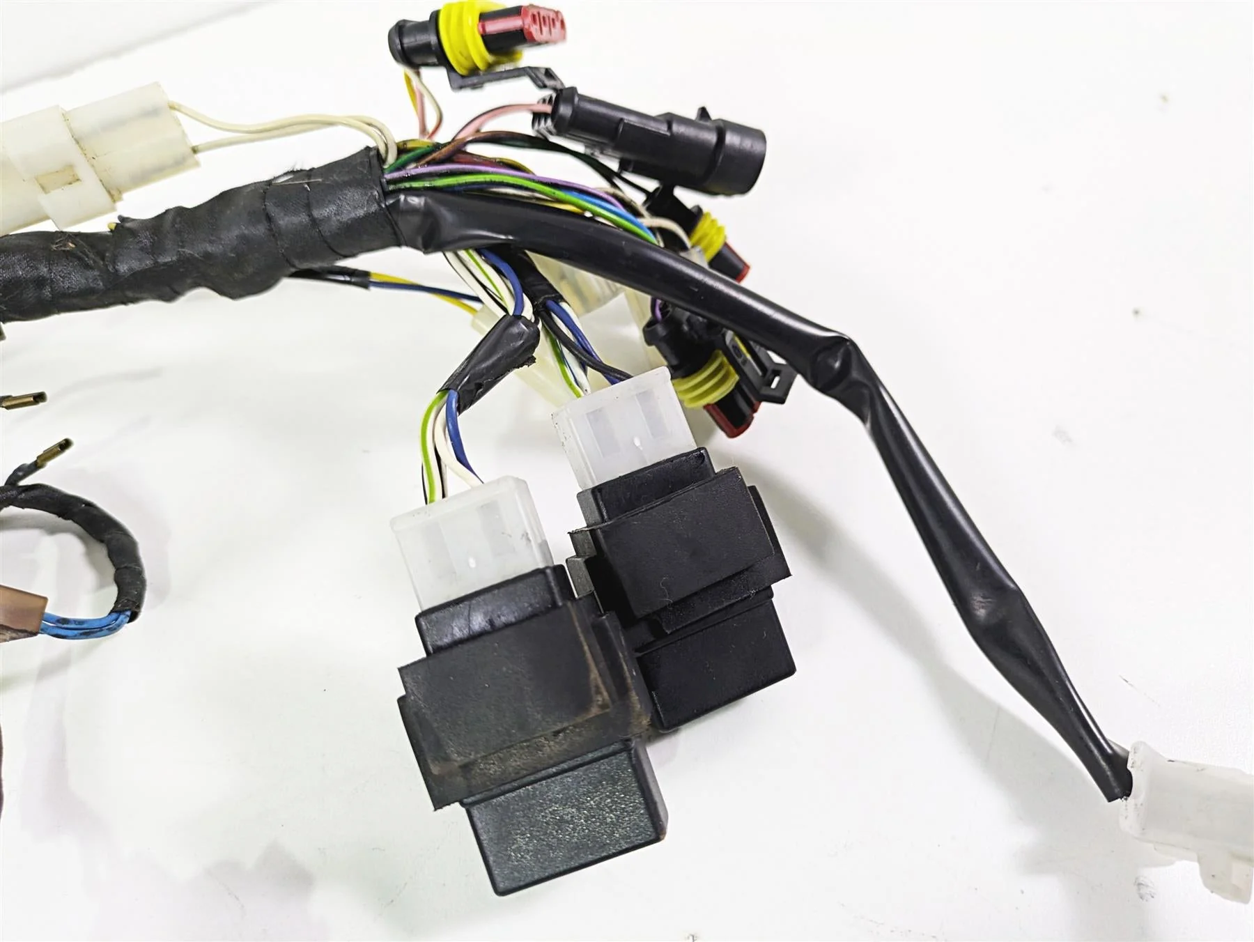 2008 Aprilia RSVR 1000 Factory Main Wiring Harness Loom - No Cuts AP8127681 - Image 9