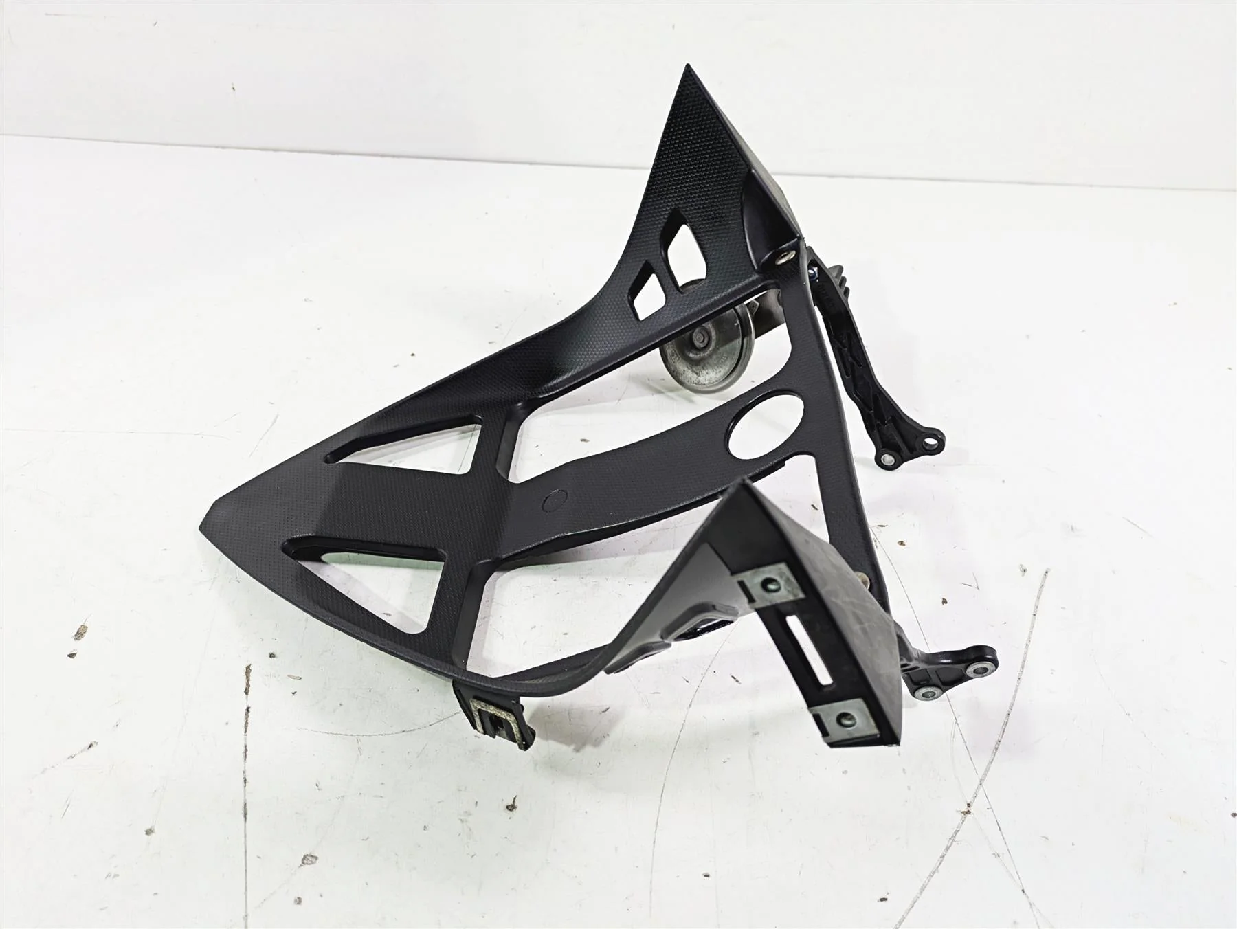 2008 Aprilia RSVR 1000 Factory Oil Cooler Scoop Ram Cover Fairing 106412 - Image 2