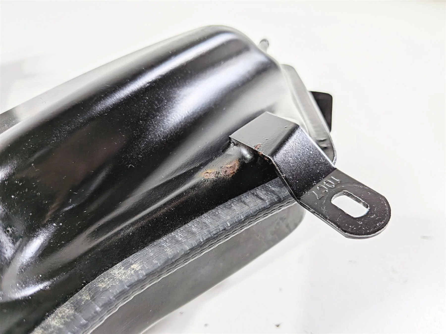 2008 Aprilia RSVR 1000 Factory Oil Tank Reservoir AP8158120 - Image 8