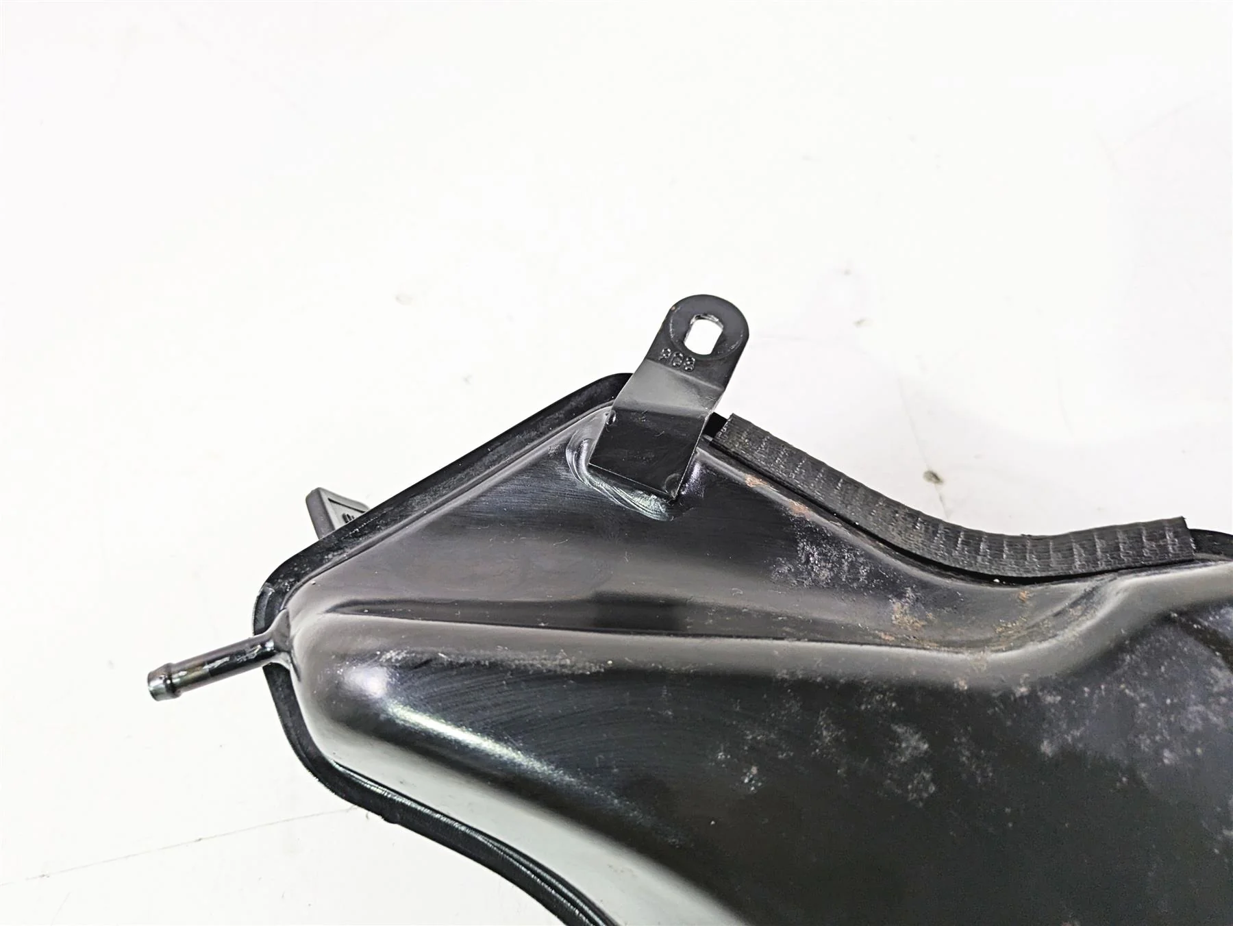 2008 Aprilia RSVR 1000 Factory Oil Tank Reservoir AP8158120 - Image 9