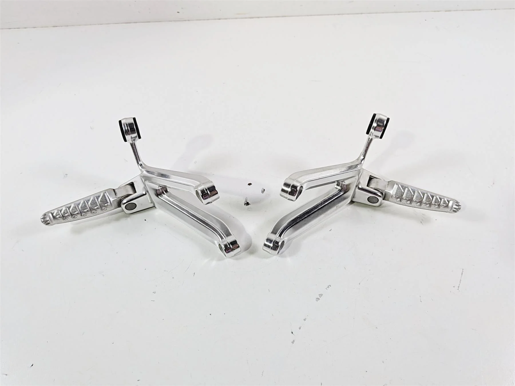 2008 Aprilia RSVR 1000 Factory Passenger Foot Peg Set READ AP8154071 AP8154072