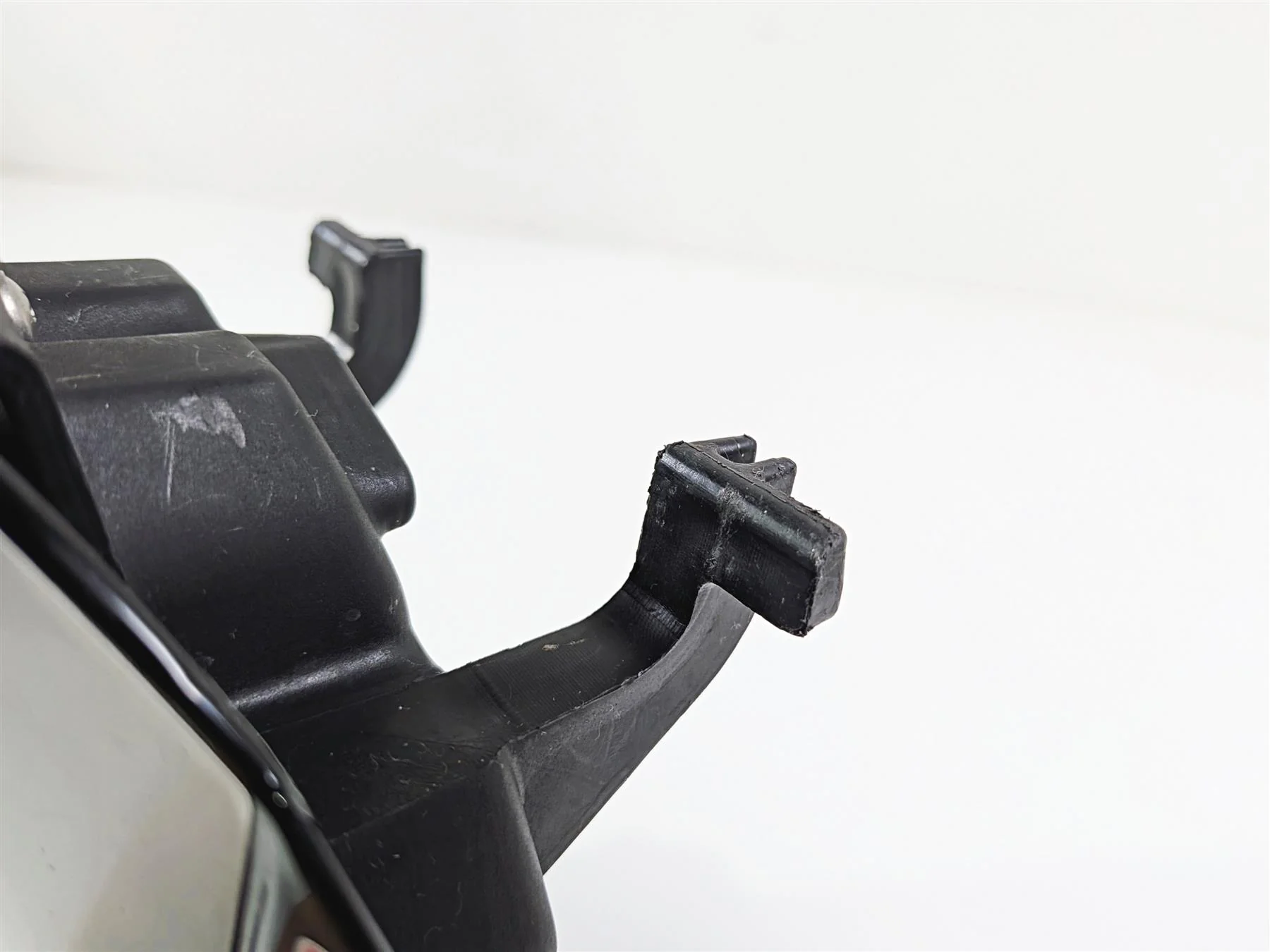 2008 Aprilia RSVR 1000 Factory Passenger Seat Cowl Cover 109752 - Image 11