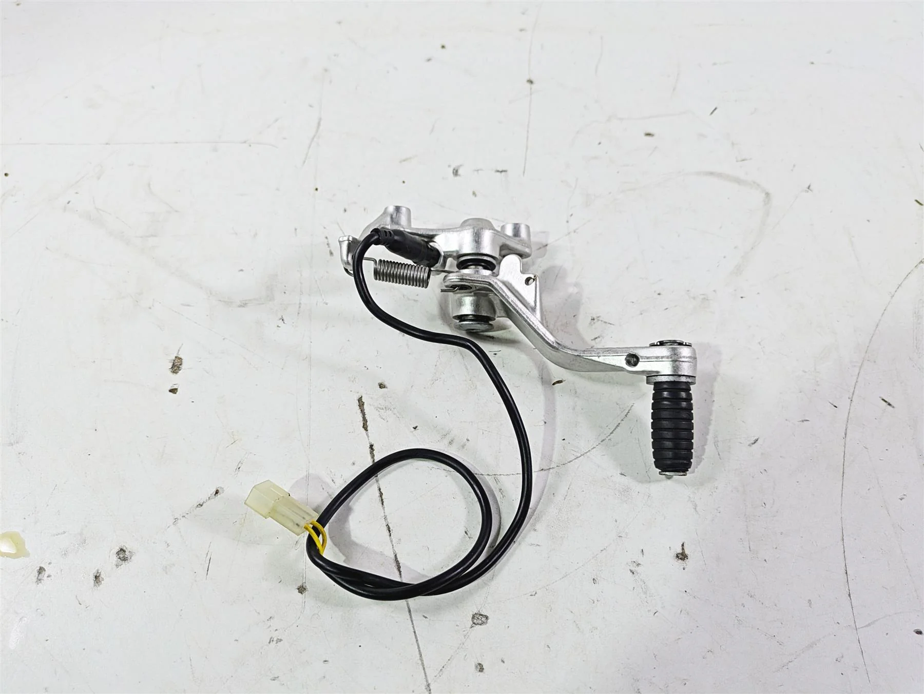 2008 Aprilia RSVR 1000 Factory Rear Brake Lever Pedal + Mount AP8134415
