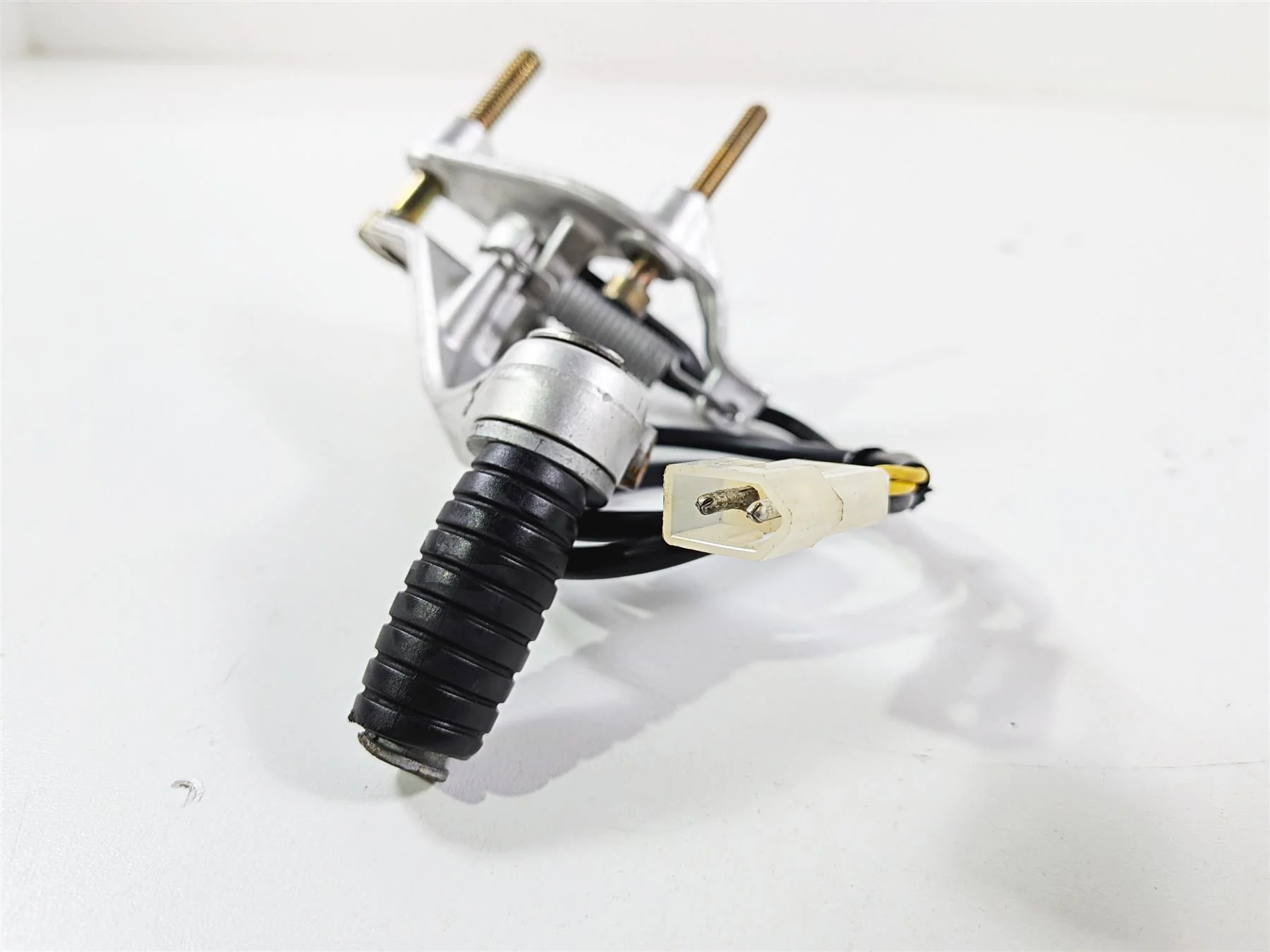 2008 Aprilia RSVR 1000 Factory Rear Brake Pedal & Mount AP8134415 AP8146787 - Image 9