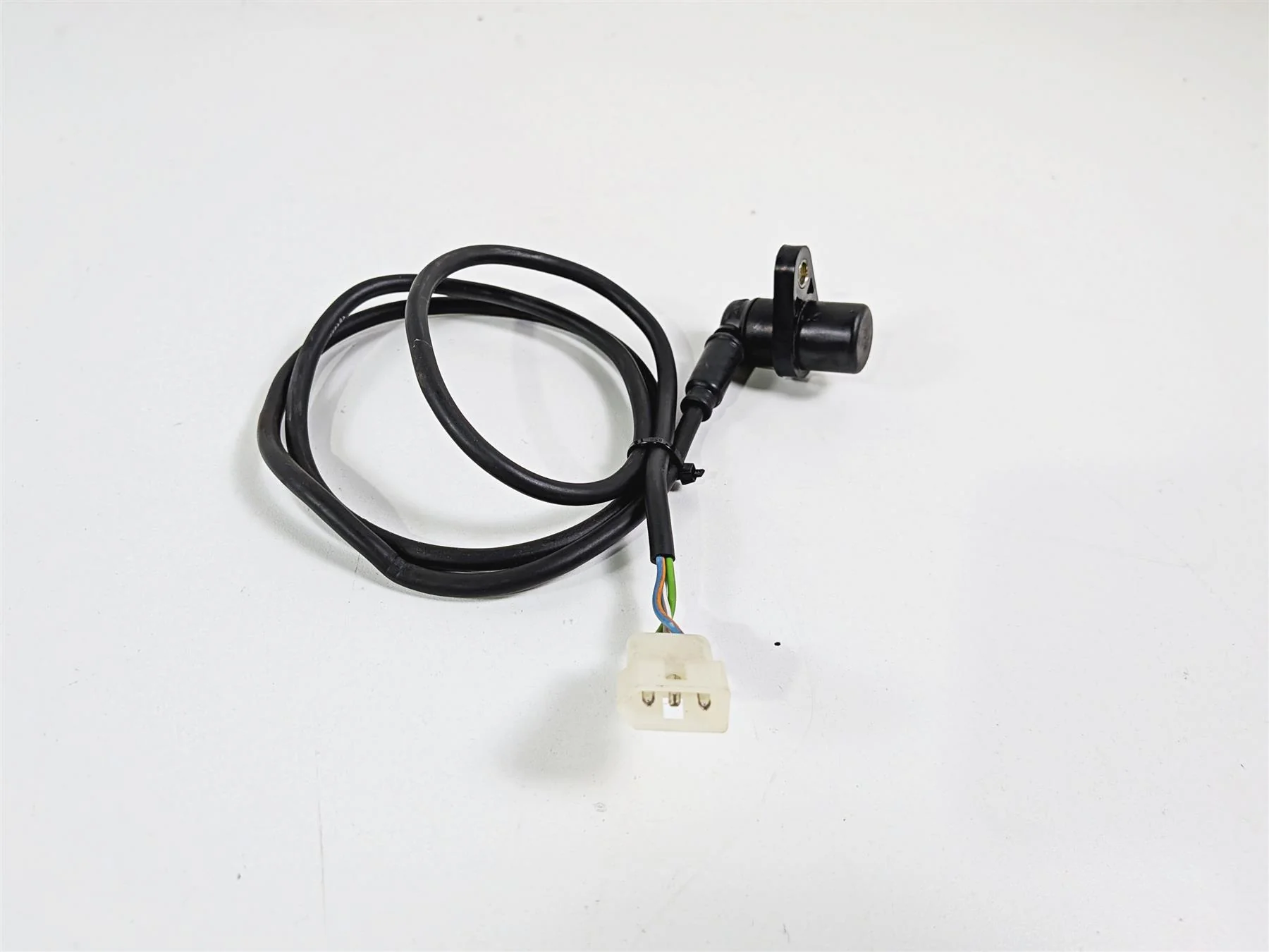 2008 Aprilia RSVR 1000 Factory Rear Wheel Speed Sensor AP8124528 - Image 12