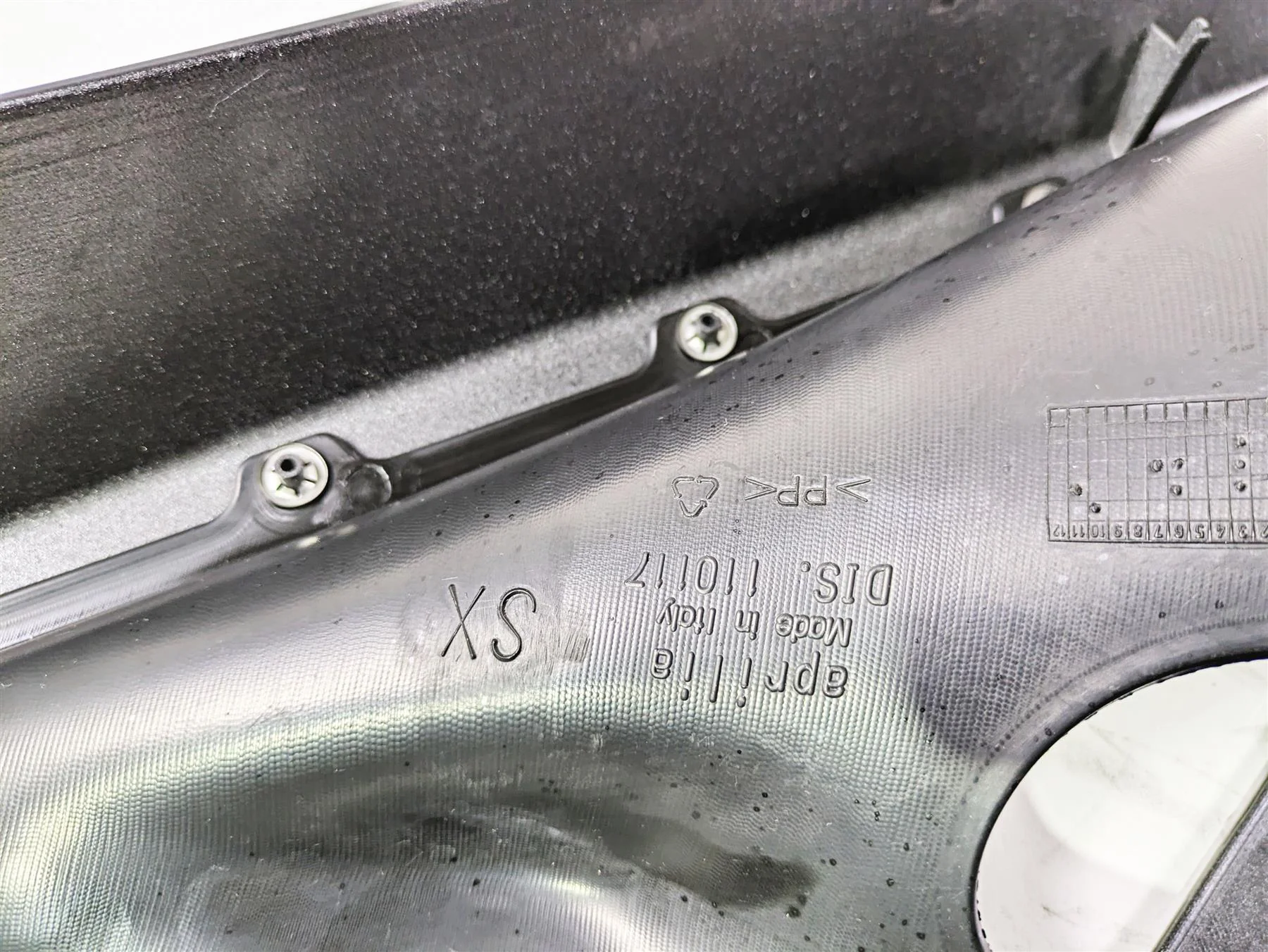 2008 Aprilia RSVR 1000 Factory Left Upper Main Fairing Cover Cowl AP8178173 - Image 12
