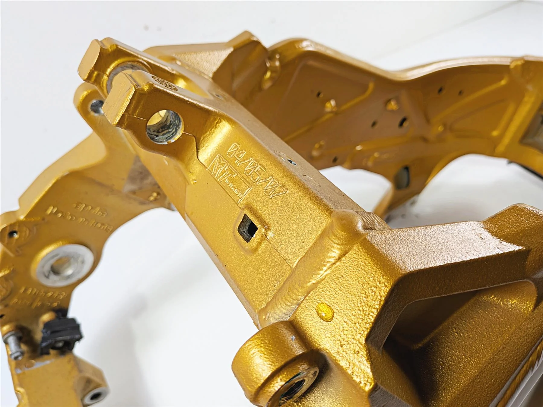 2008 Aprilia RSVR 1000 Factory Straight Main Frame Chassis -GOLD -With Clean Florida Title -AP8184394 - Image 11
