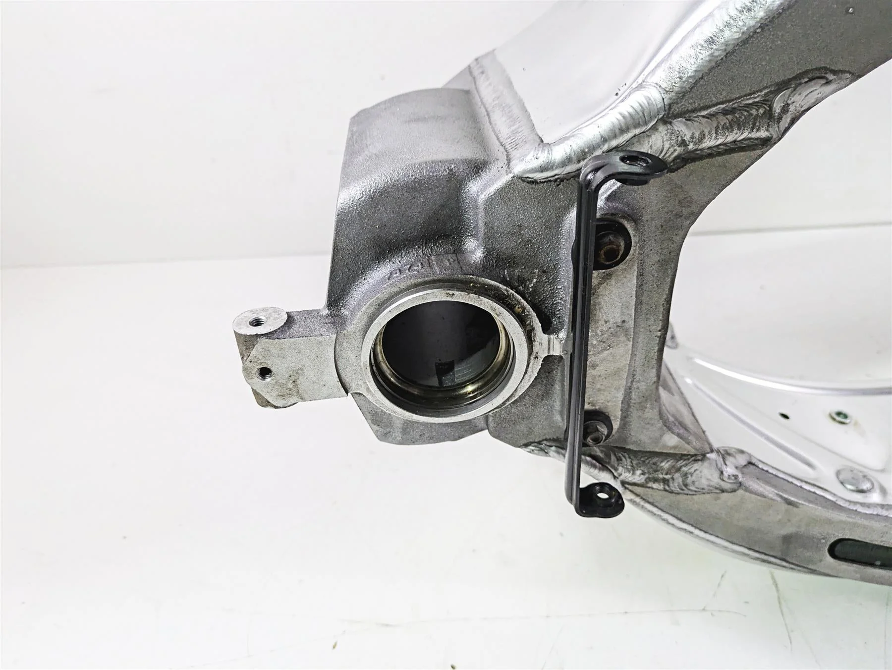 2008 Aprilia RSVR 1000 Factory Straight Main Frame Chassis Silver With Clean Mississippi Title AP8146974 - Image 11