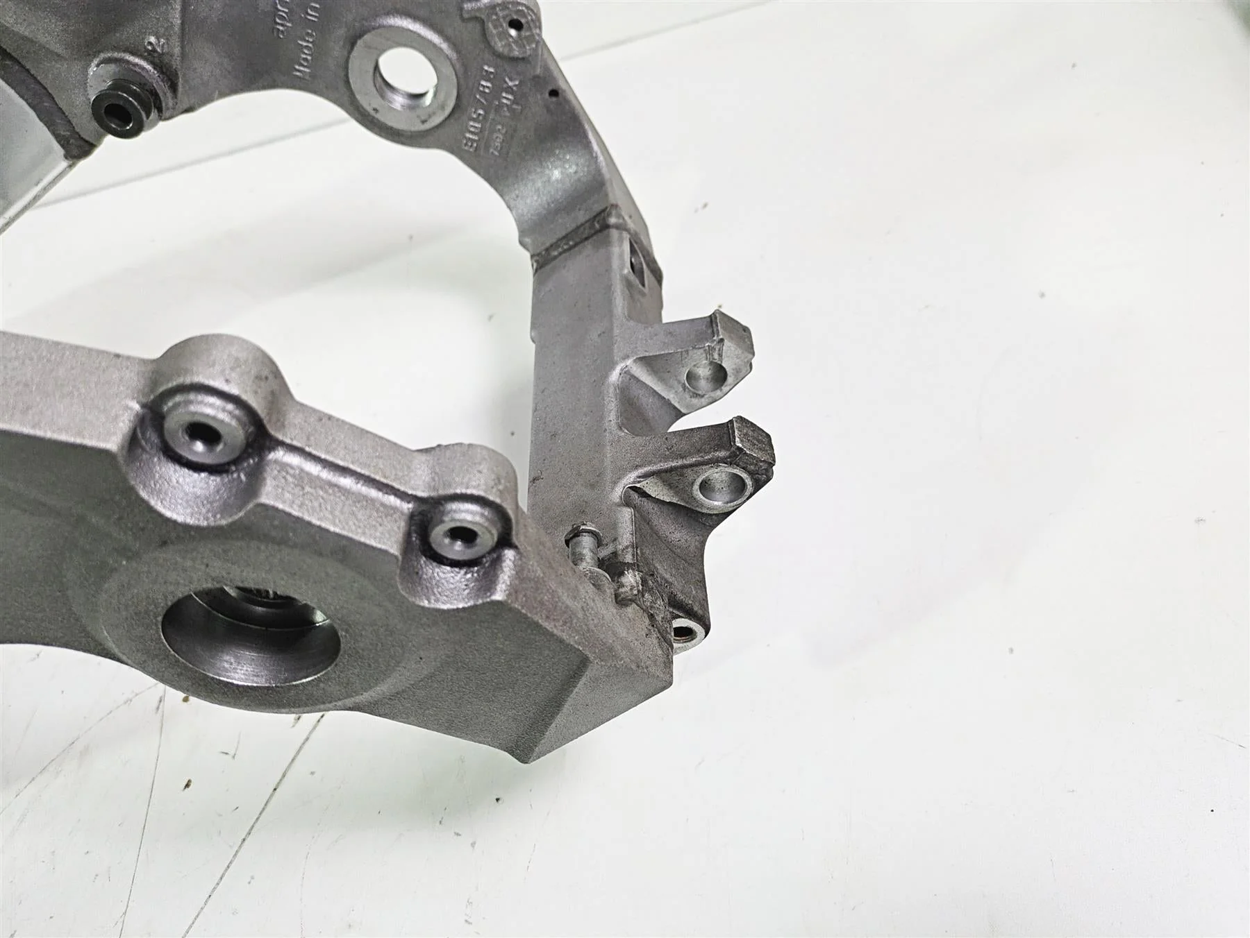 2008 Aprilia RSVR 1000 Factory Straight Main Frame Chassis Silver With Clean Mississippi Title AP8146974 - Image 9