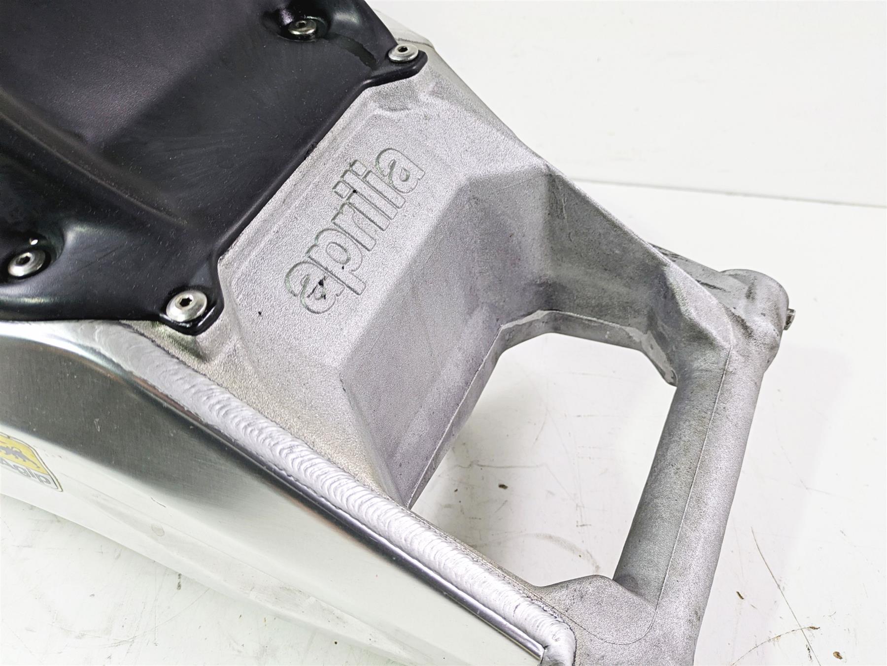 2008 Aprilia RSVR 1000 Factory Straight Swingarm Swingarm Axle Set AP8145020 - Image 10