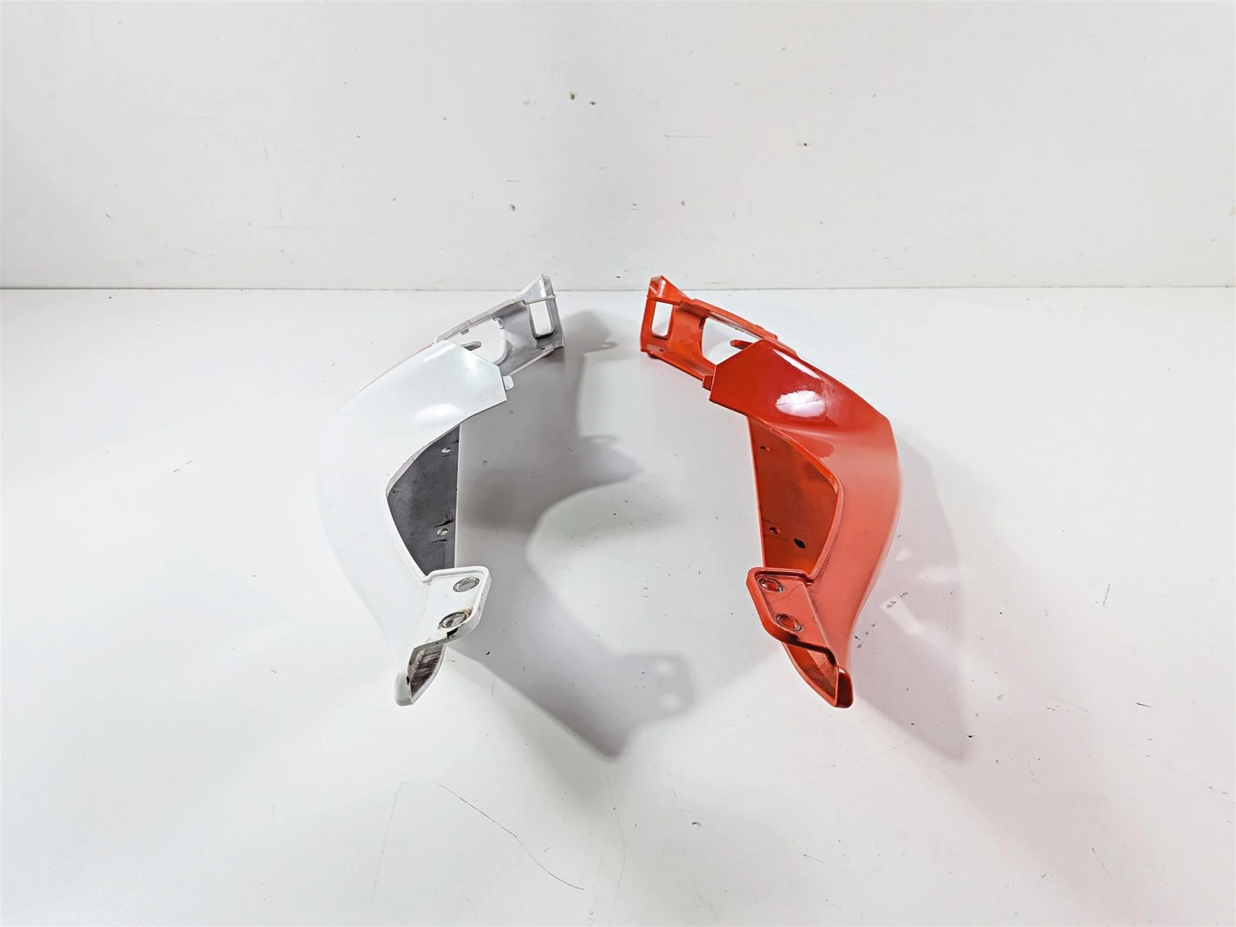 2008 Aprilia RSVR 1000 Factory Tail Side Cover Fairing Set 109722 109723 - Image 4
