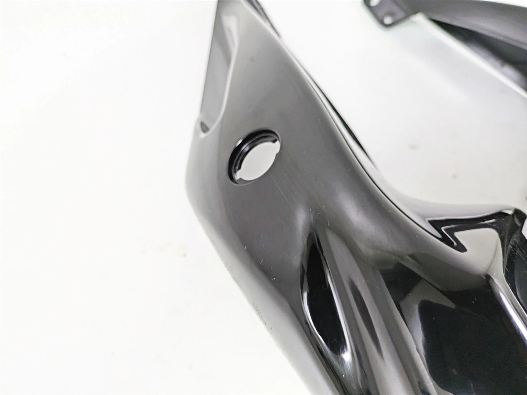 2008 Aprilia RSVR 1000 Factory Tail Side Cover Fairing Set AP8184322 AP8184323 - Image 9