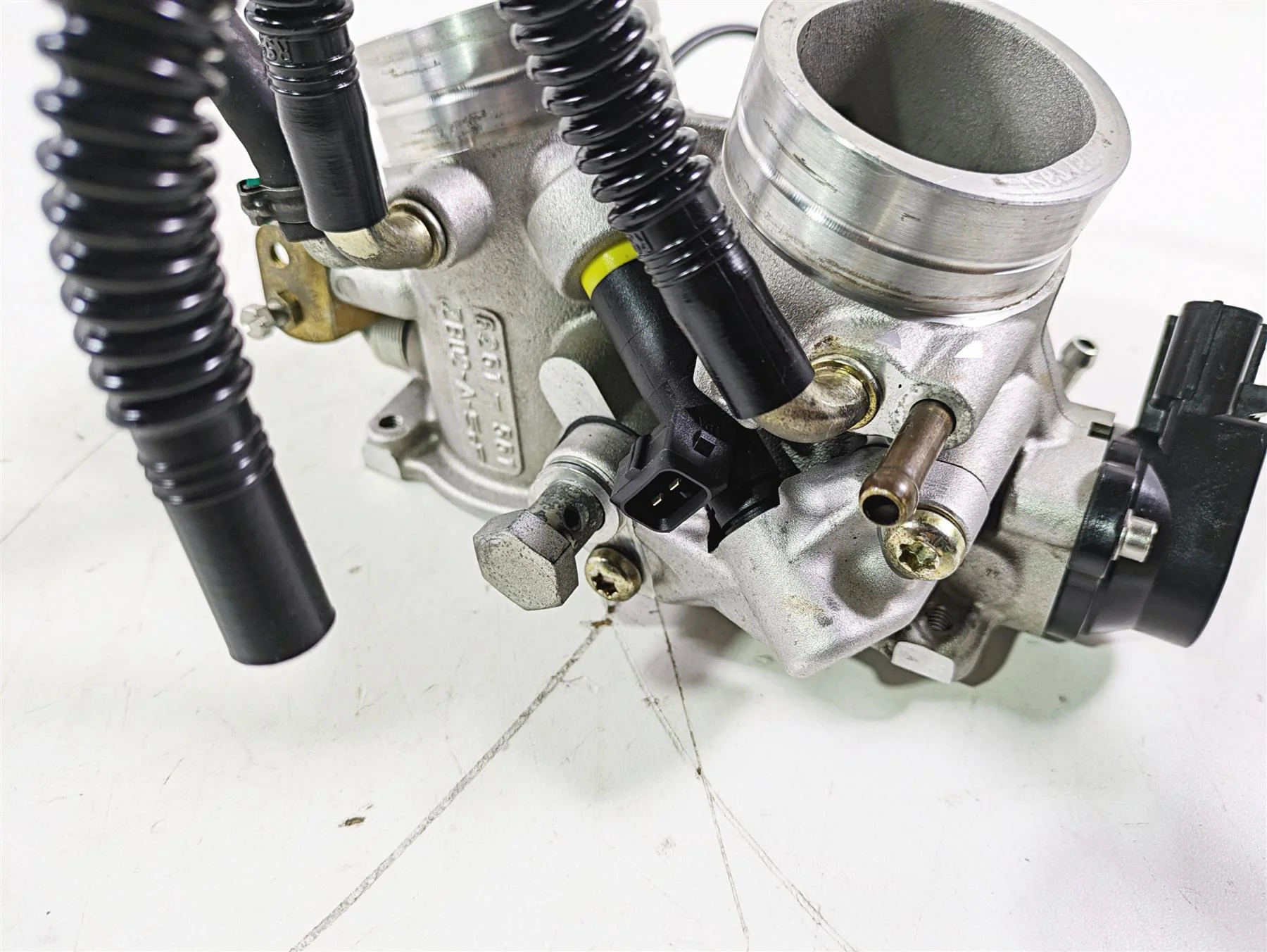 2008 Aprilia RSVR 1000 Factory Throttle Bodies Body Set AP0296970 - Image 11