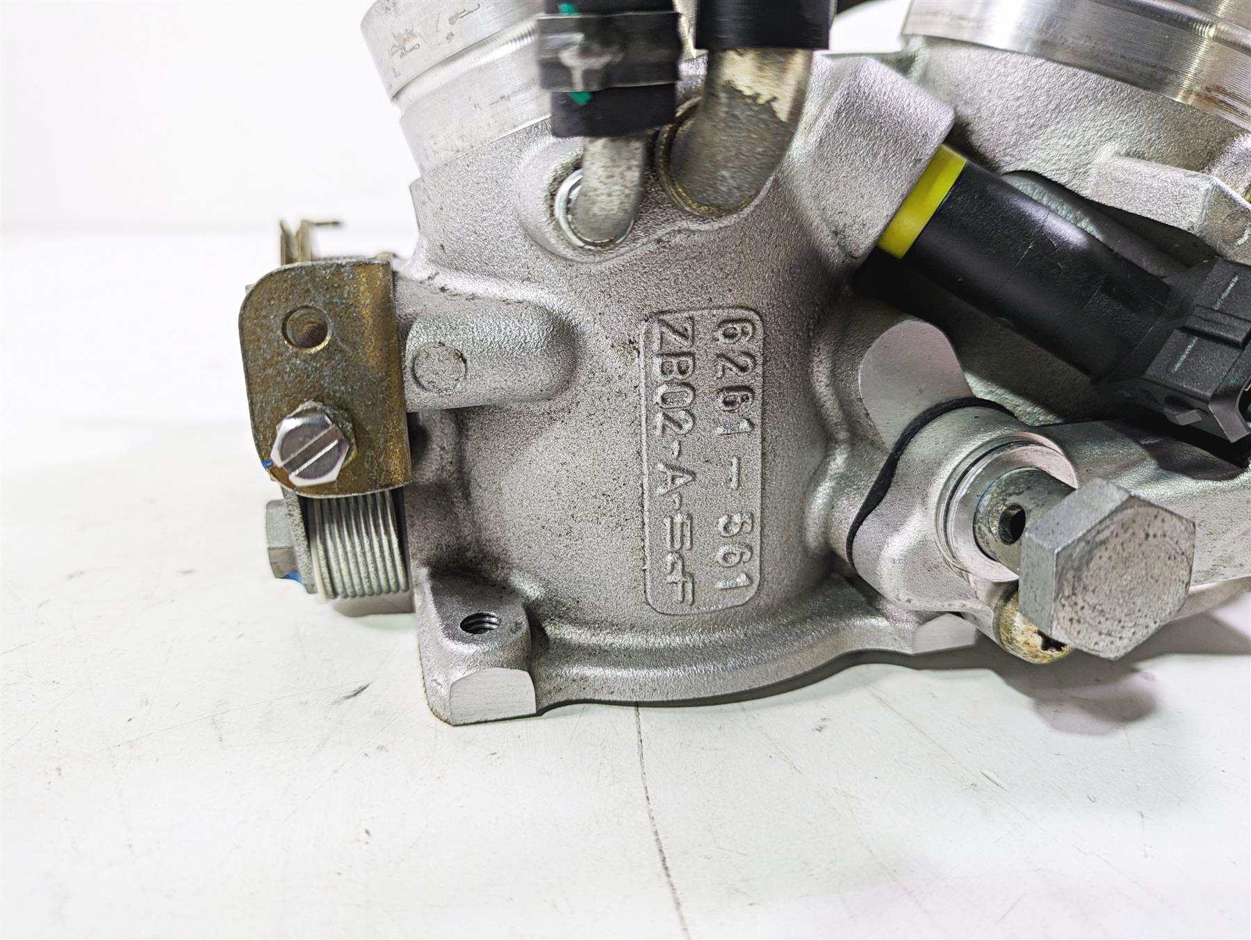 2008 Aprilia RSVR 1000 Factory Throttle Bodies Body Set AP0296970 - Image 12