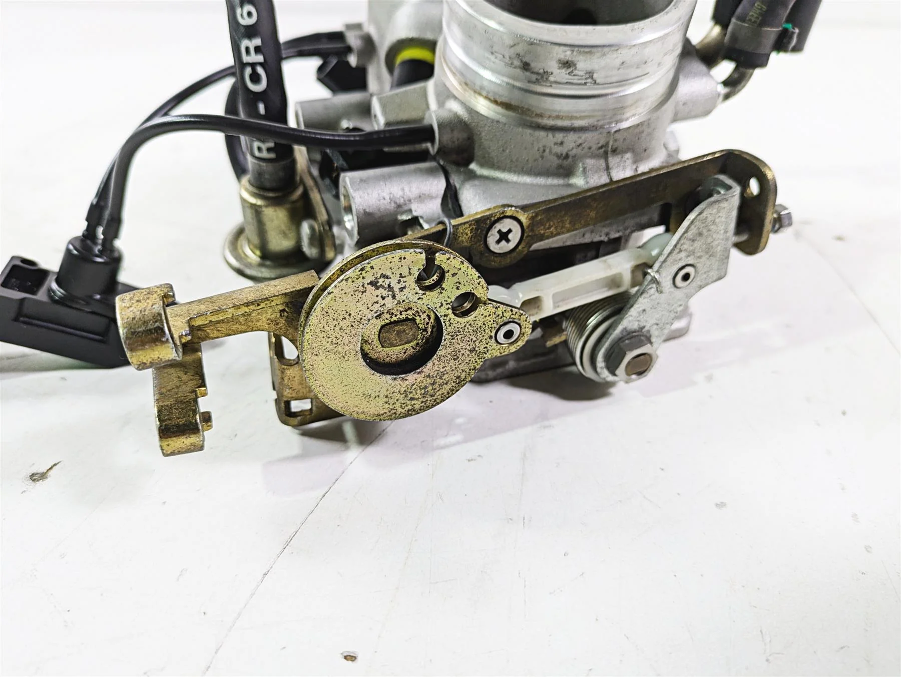 2008 Aprilia RSVR 1000 Factory Throttle Bodies Body Set AP0296970 - Image 6