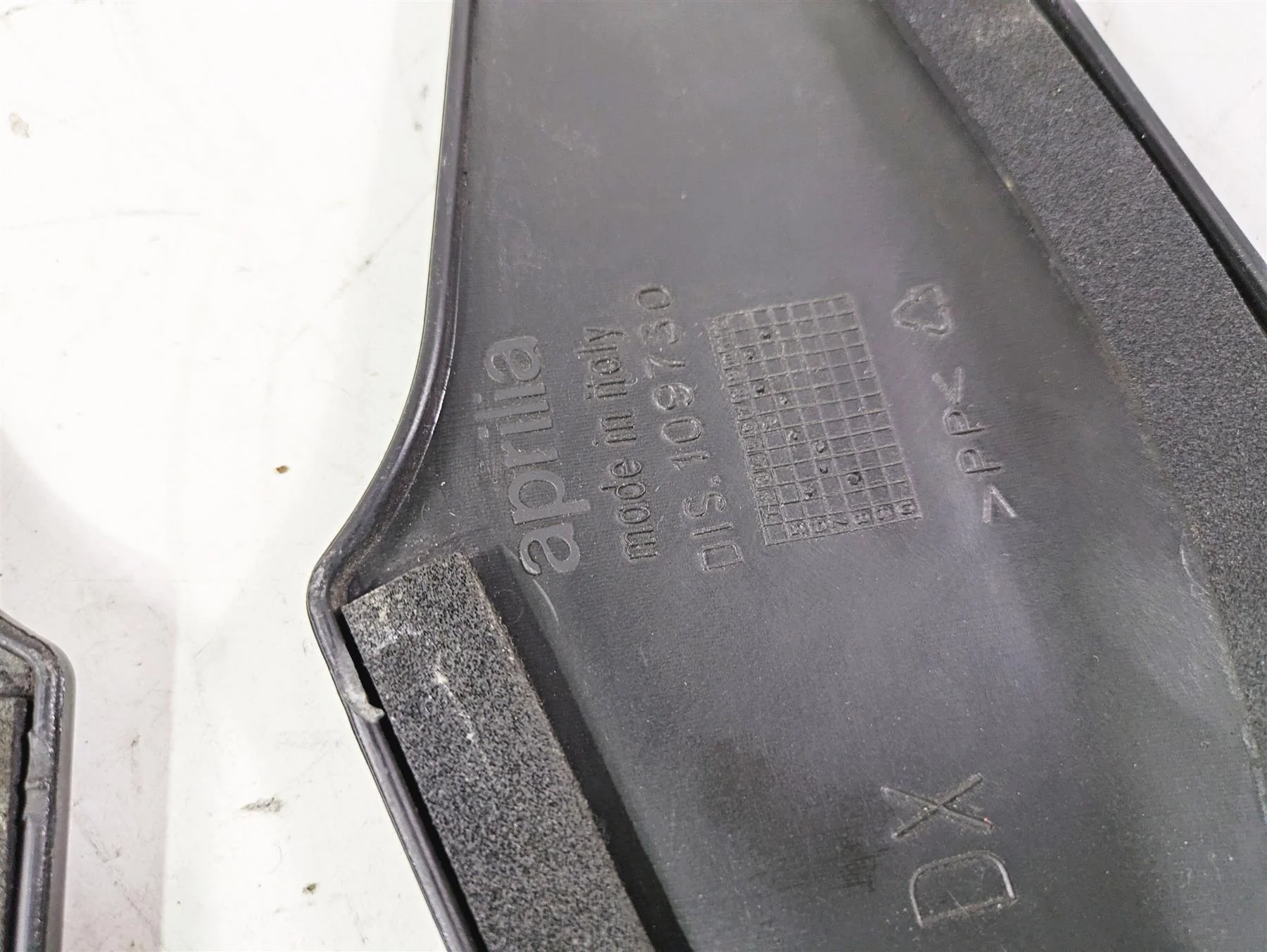 2008 Aprilia RSVR 1000 Factory Under Seat Side Cover Set AP8179403 AP8179402 - Image 11