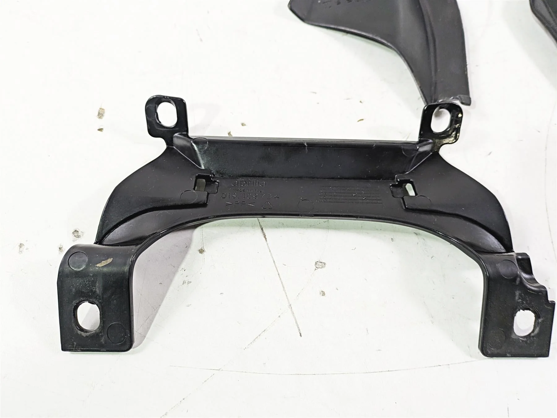 2008 Aprilia RSVR 1000 Factory Upper Inner Infill Cover Fairing Set 106414 - Image 11