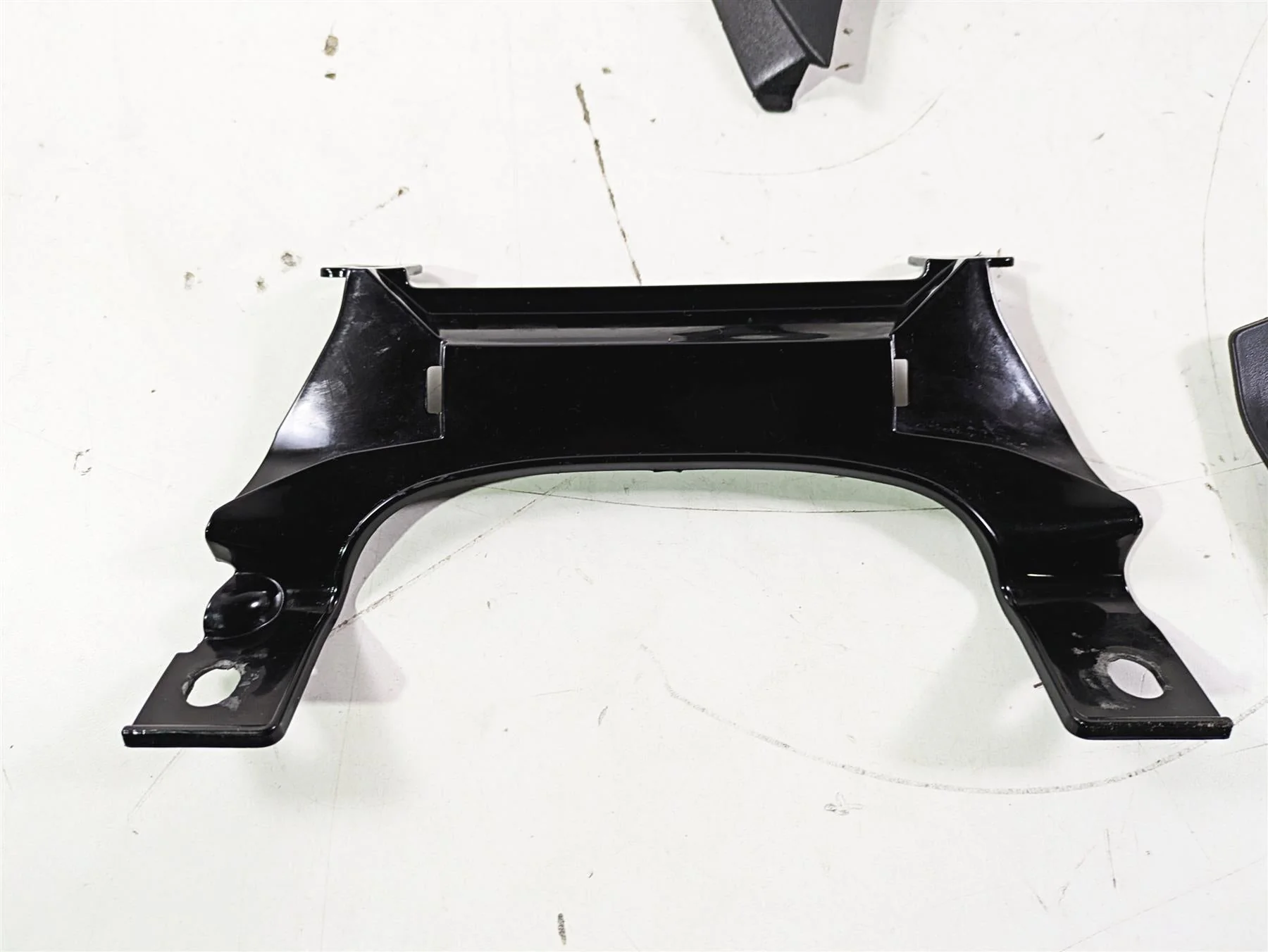 2008 Aprilia RSVR 1000 Factory Upper Inner Infill Cover Fairing Set 106414 - Image 4