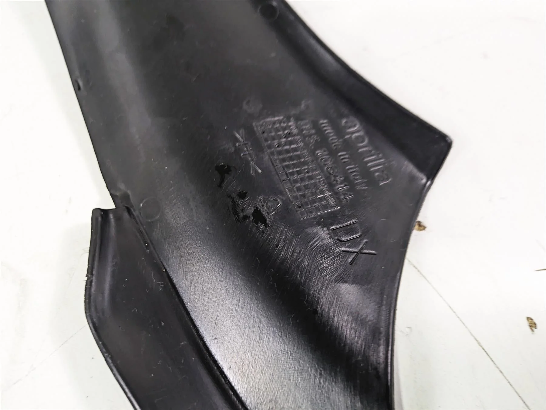 2008 Aprilia RSVR 1000 Factory Upper Inner Infill Cover Fairing Set 106414 - Image 8