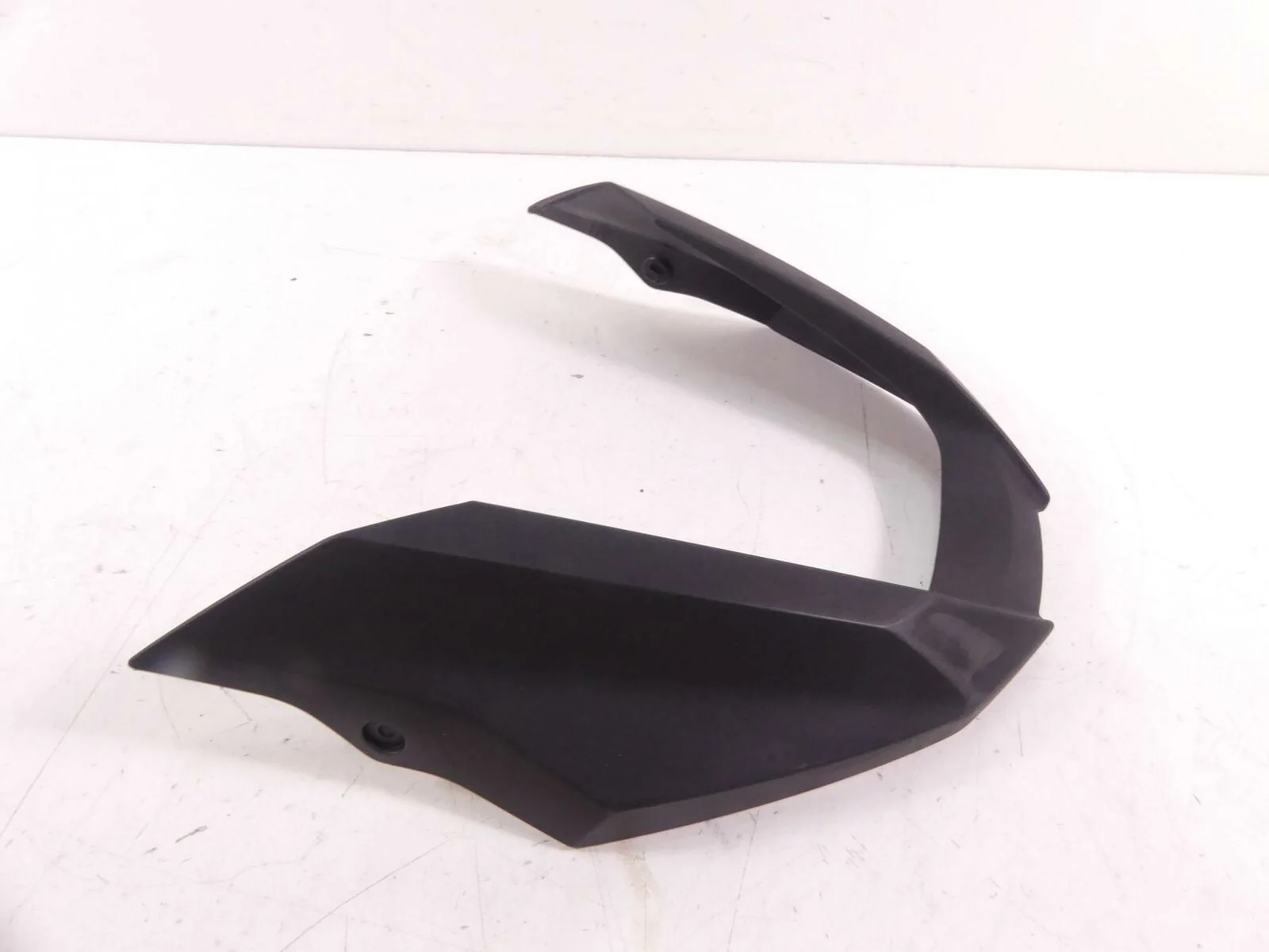 2008 BMW R1200GS K255 Adv Front Upper Fender Mud Guard 46617705386 - Image 3
