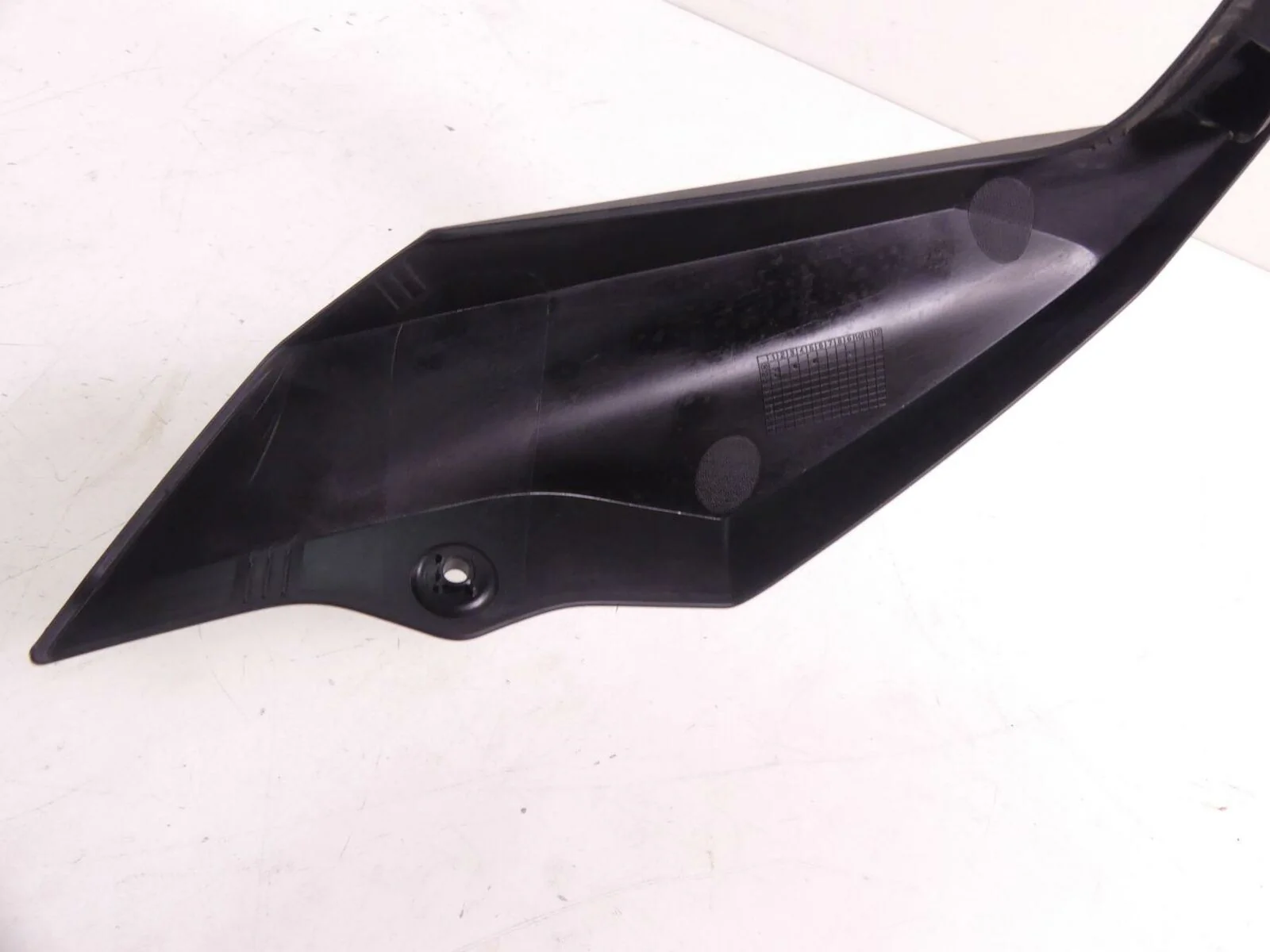 2008 BMW R1200GS K255 Adv Front Upper Fender Mud Guard 46617705386 - Image 8