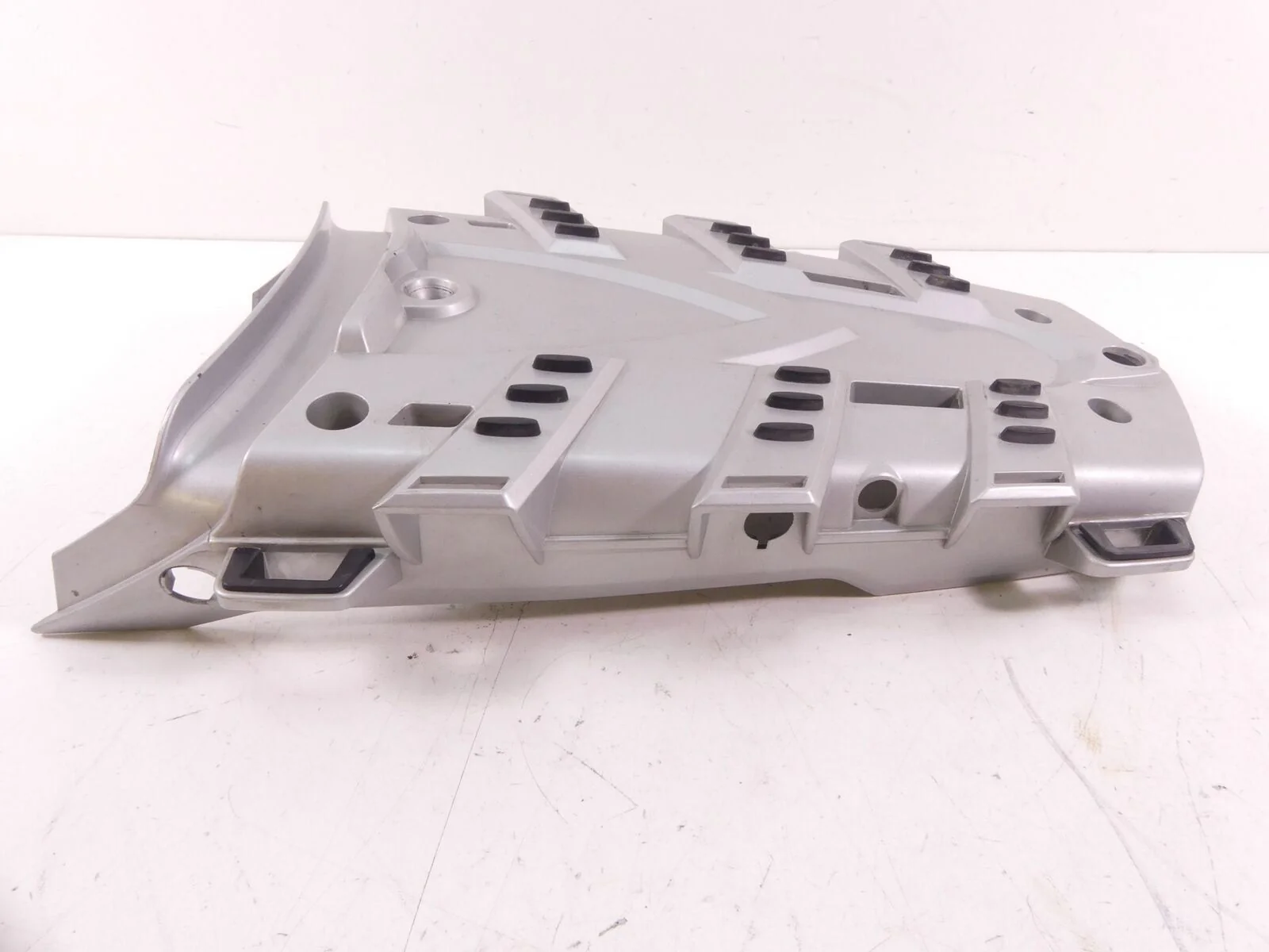 2008 BMW R1200GS K255 Adv Rear JDEHA Support Luggage Under Rack 46547698454 - Image 3