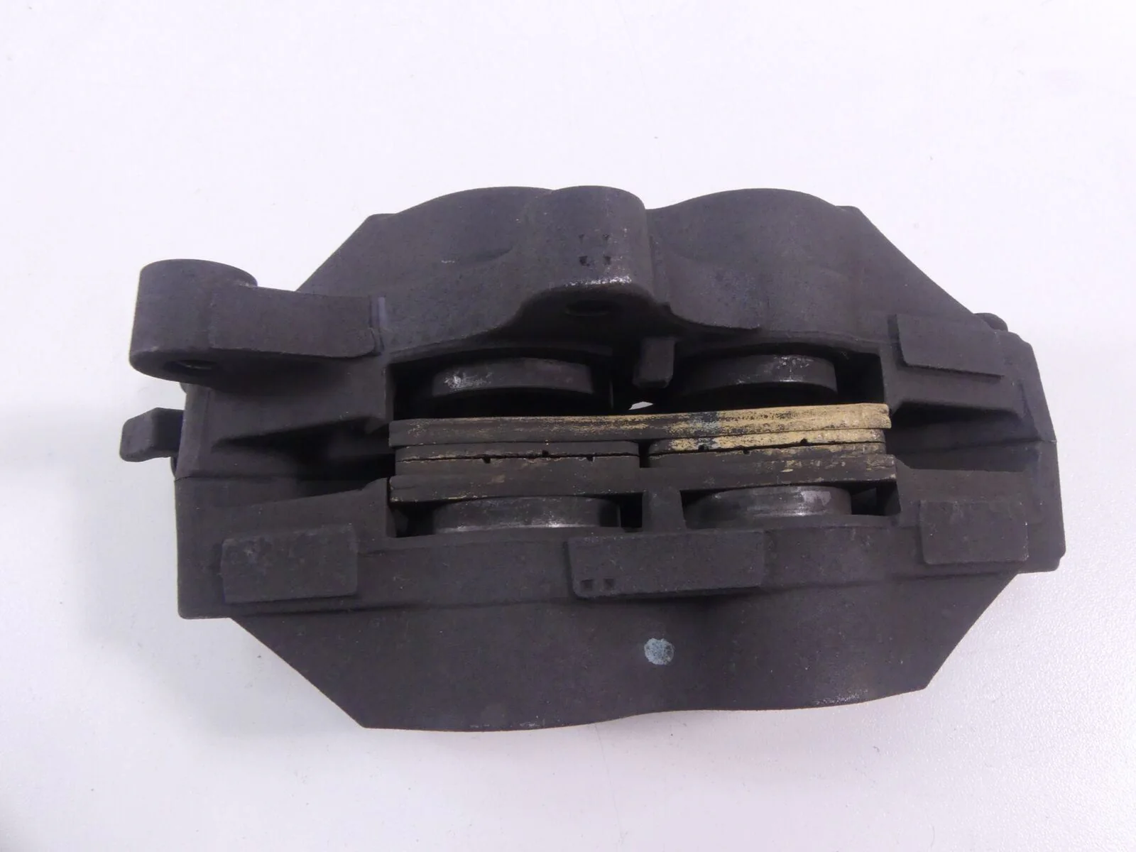 2008 BMW R1200R K27 Tokico Front Brake Caliper Set  34117722517 34117722518 - Image 7