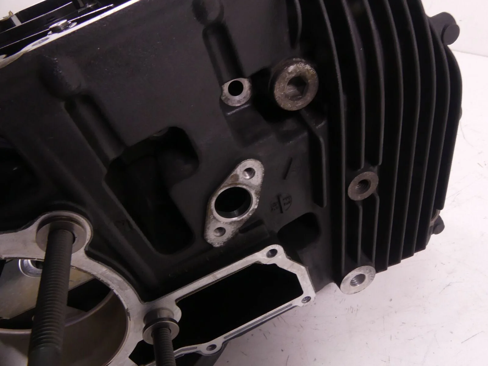 2008 BMW R1200RT K26 Engine Motor Crankcase Crank Case 34K 11117701990 - Image 11