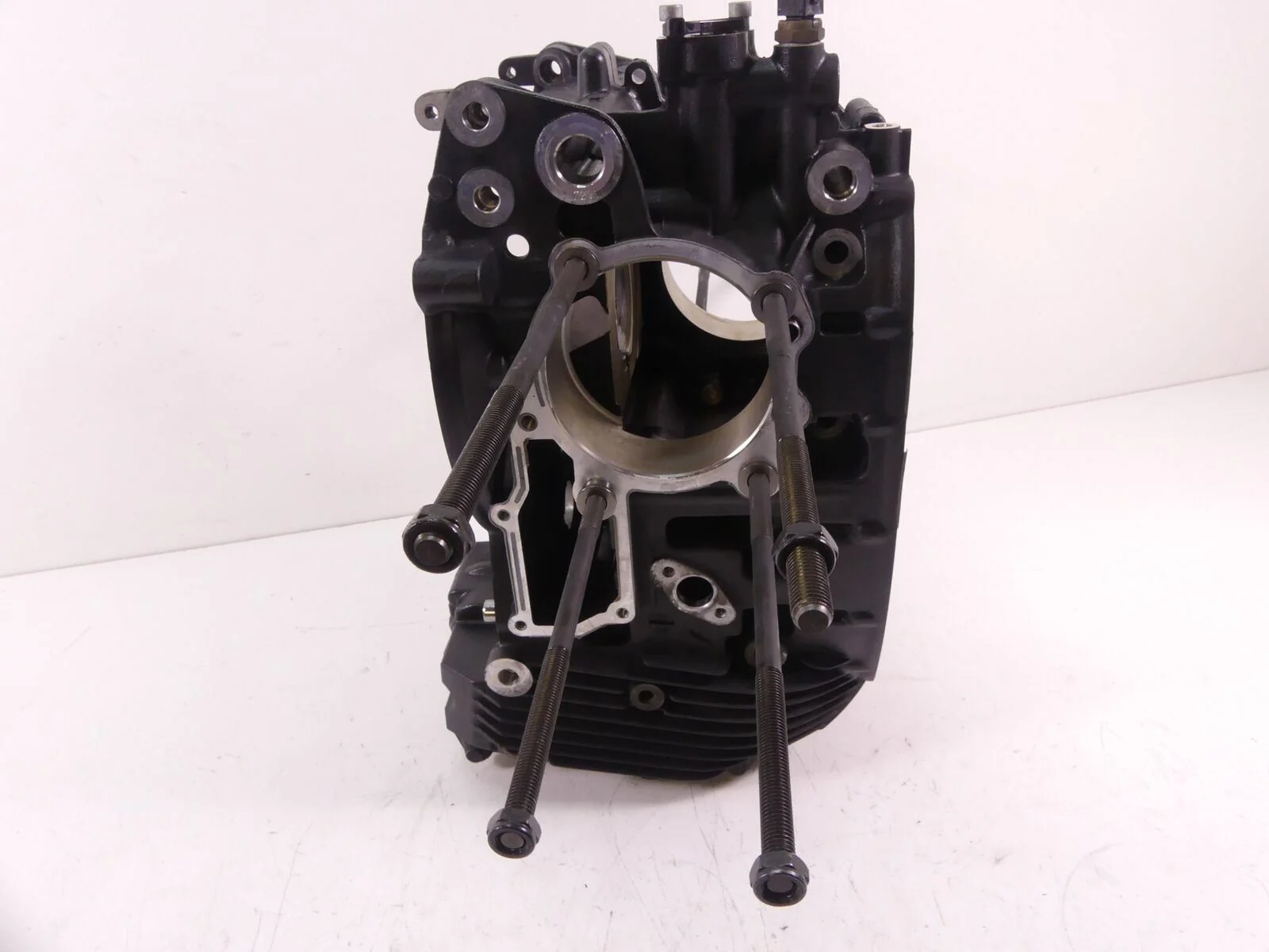 2008 BMW R1200RT K26 Engine Motor Crankcase Crank Case 34K 11117701990 - Image 2