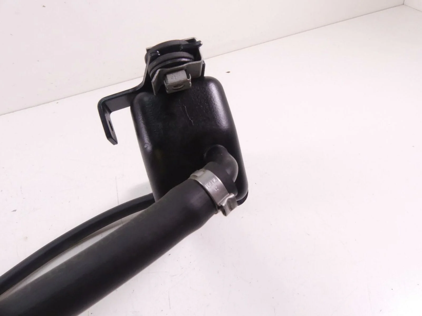 2008 BMW R1200RT K26 Oil Cooler Radiator & Lines 17217719229 - Image 9