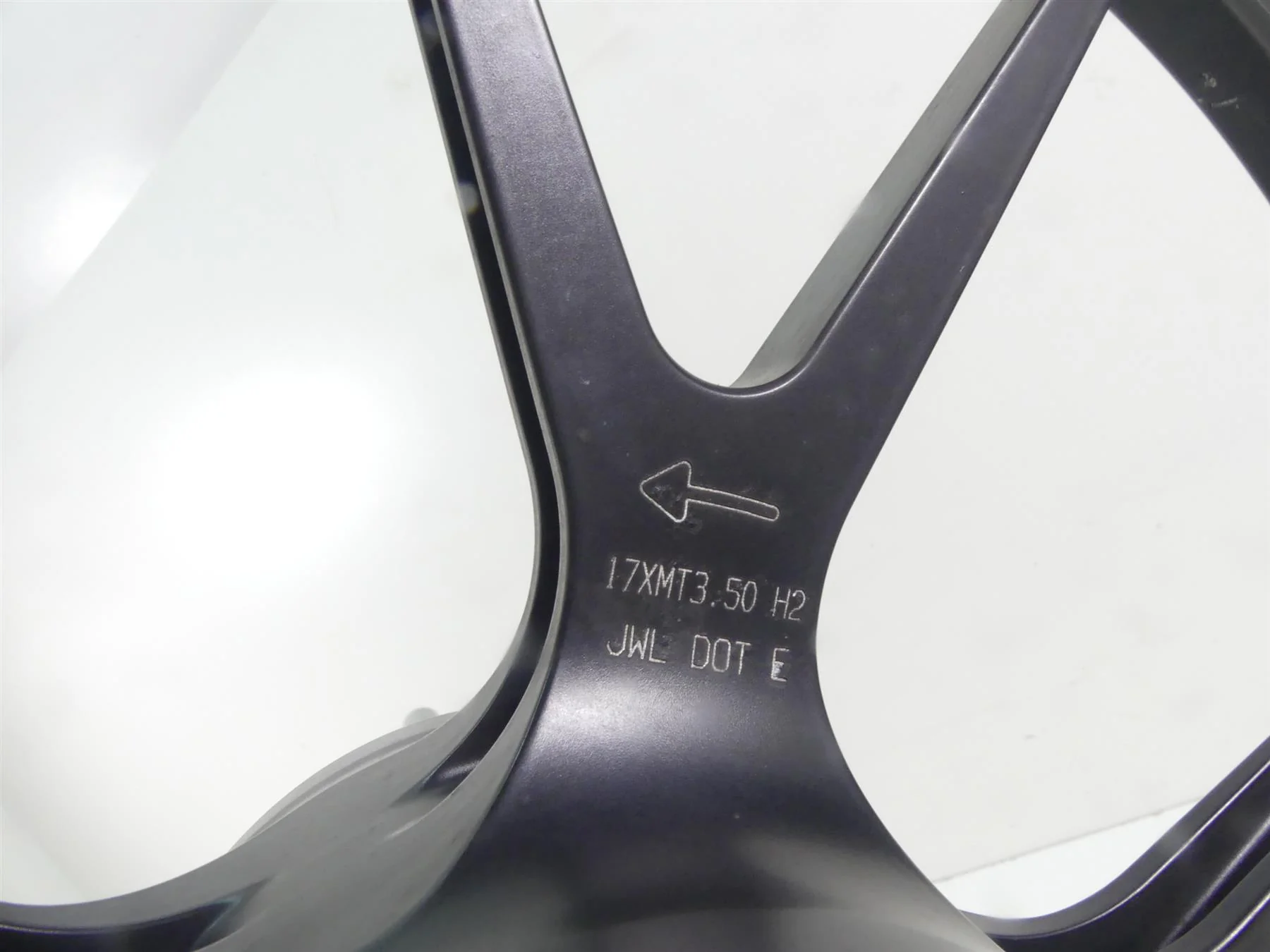2008 Ducati 1098 S Front Straight 17x3.5 Marchesini Forged Wheel Rim 50121151AB - Image 3