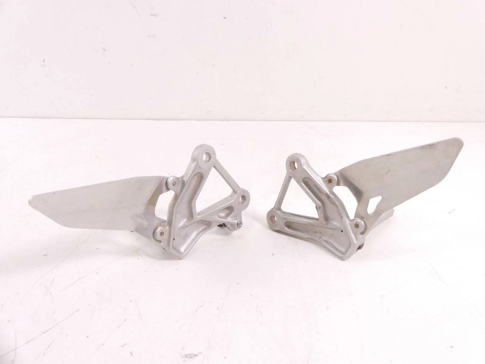 2008 Ducati 1098 S Rider Driver Footpeg Foot Peg Set R 82411231A L 82411221A - Image 2