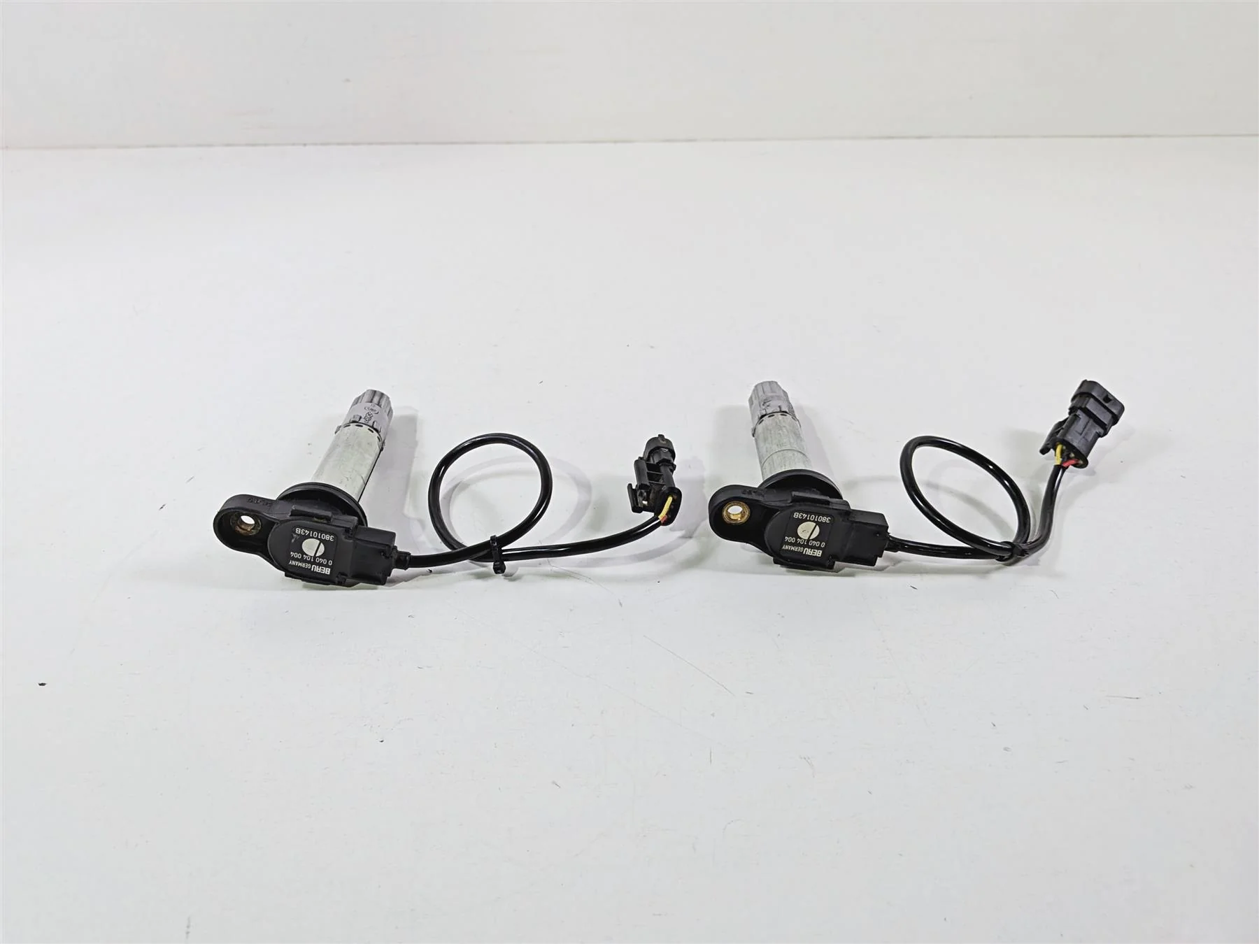 2008 Ducati 1098 SBK Beru Ignition Coil Stick Coils Set 38010143B - Image 4
