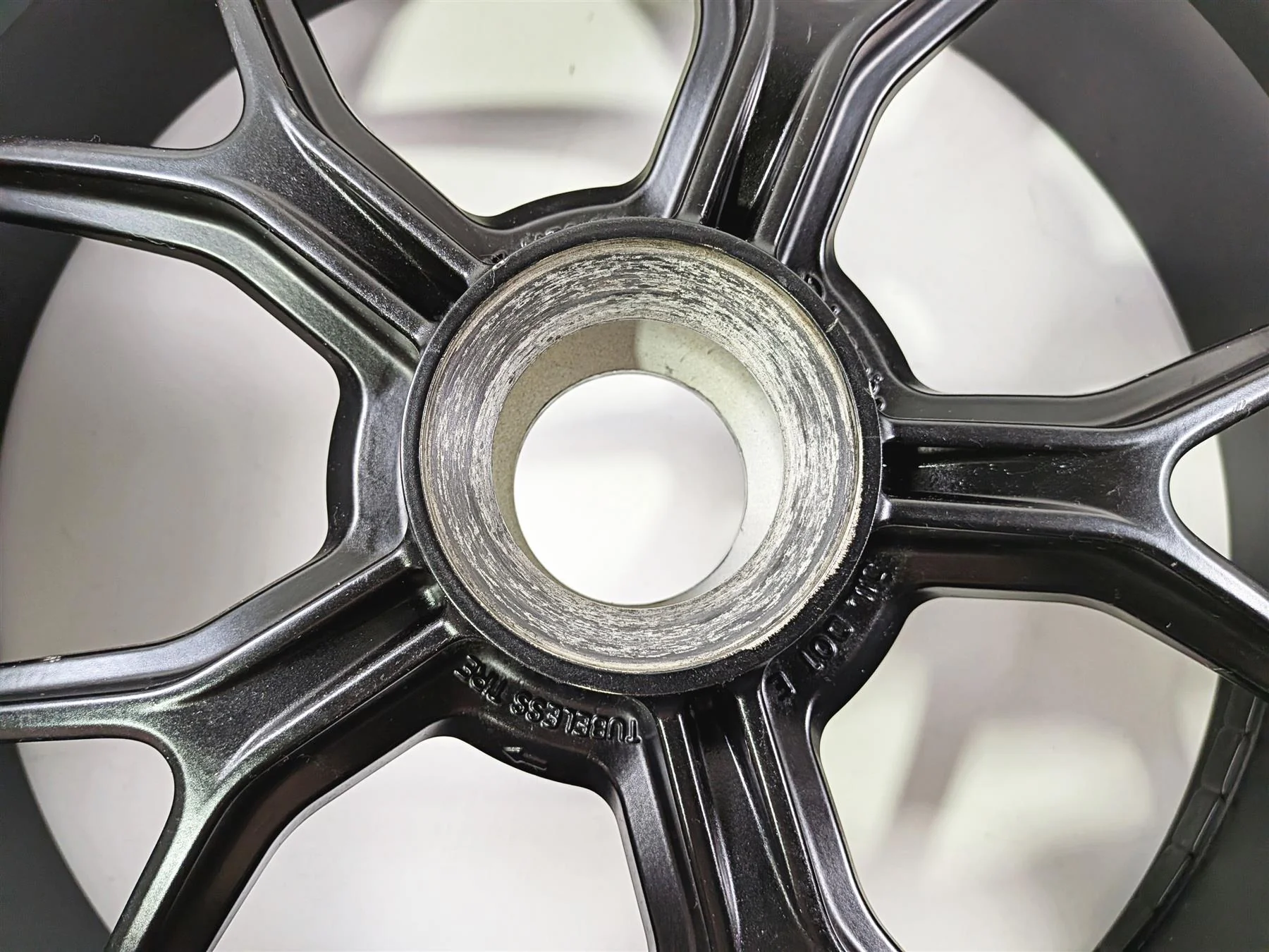 2008 Ducati 1098 SBK Straight 17x6 Marchesini Rear Wheel Rim 50221271AB - Image 13